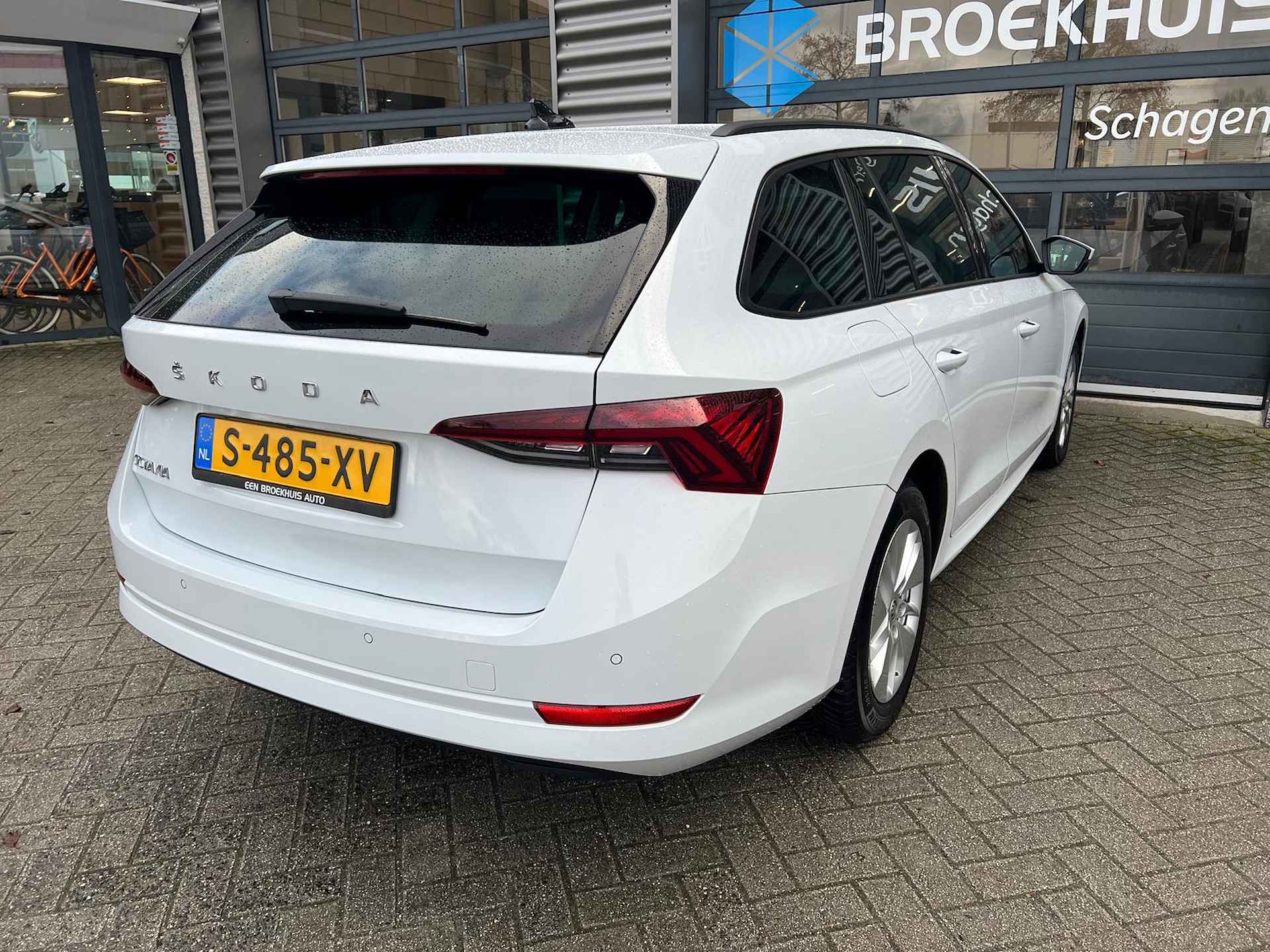 Škoda Octavia Combi 1.0 TSI 110 pk Business Edition | Trekhaak wegklapbaar | Navigatie | Elektrische achterklep | - 9/41