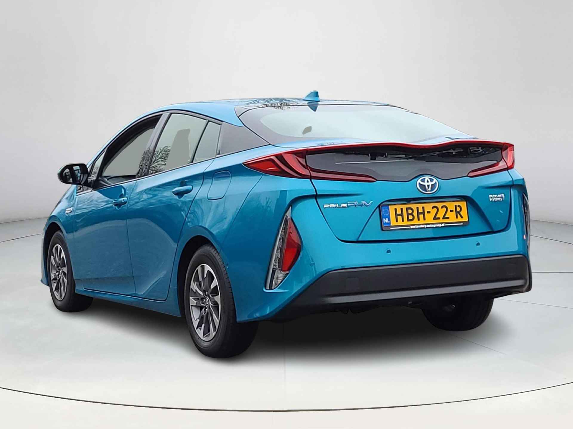 Toyota Prius 1.8 Plug-in Dynamic | Apple CarPlay | Navigatie | Adaptive Cruise | Rijklaarprijs incl. garantie | - 4/40