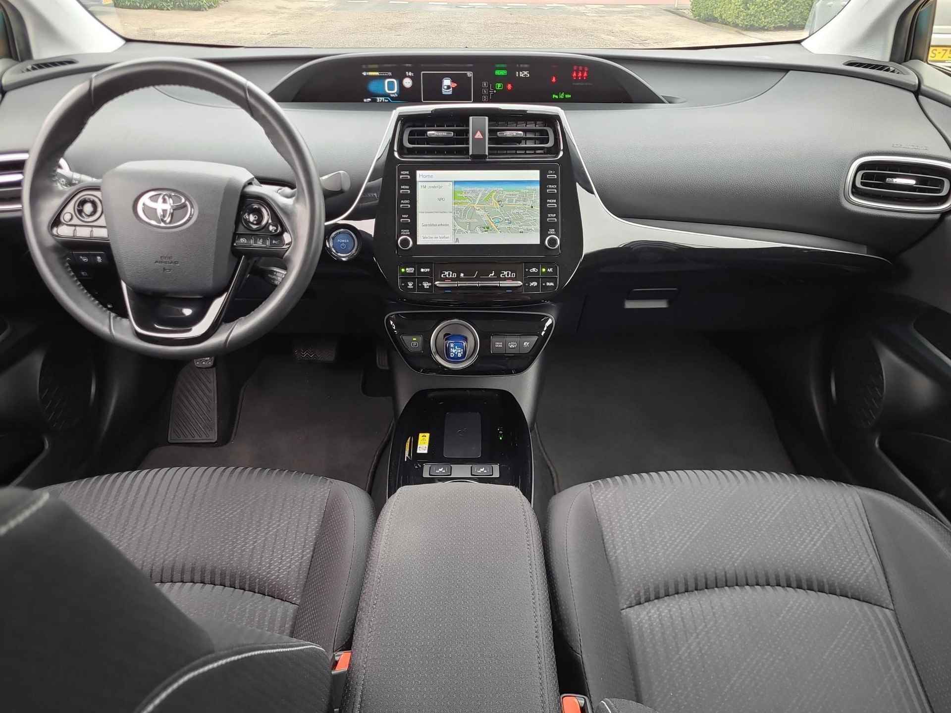 Toyota Prius 1.8 Plug-in Dynamic | Apple CarPlay | Navigatie | Adaptive Cruise | Rijklaarprijs incl. garantie | - 10/40