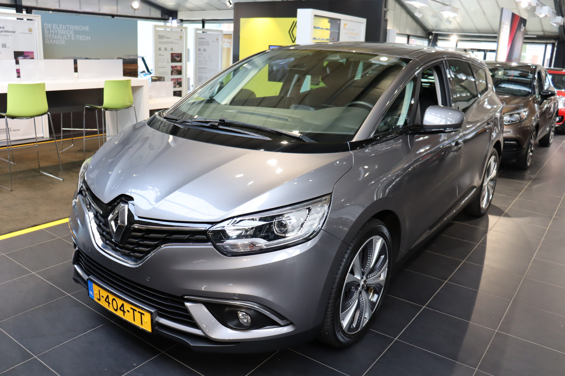 Renault Grand Scénic TCe 140pk EDC Automaat Intens