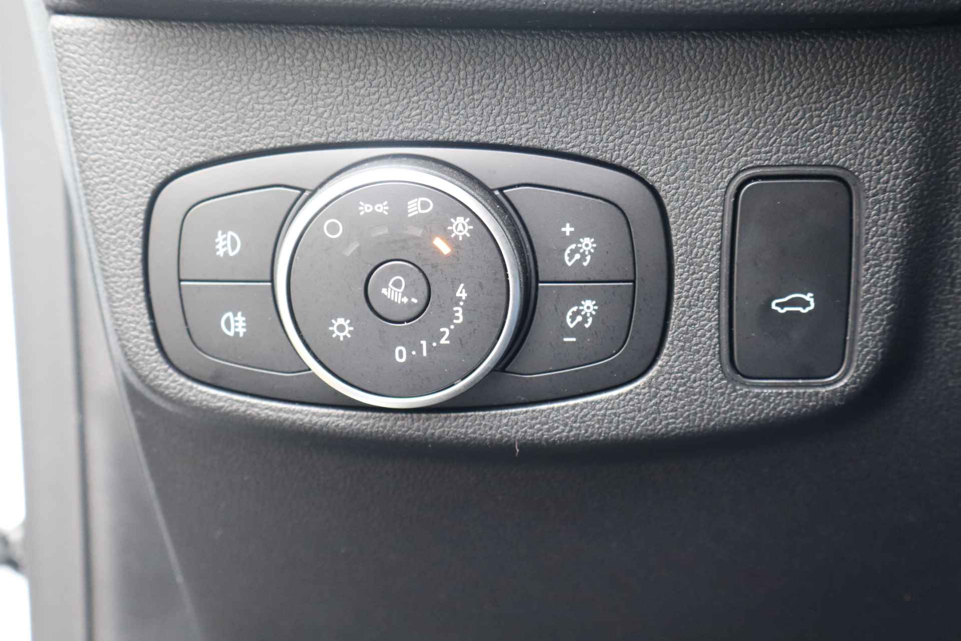Ford FOCUS Wagon 1.5 EcoBlue ST Line X Business NL-Auto!! Apple Car-play I Camera -- BEVRIJDINGSDAG GEOPEND VAN 11.00 T/M 15.00 UUR -- - 22/41
