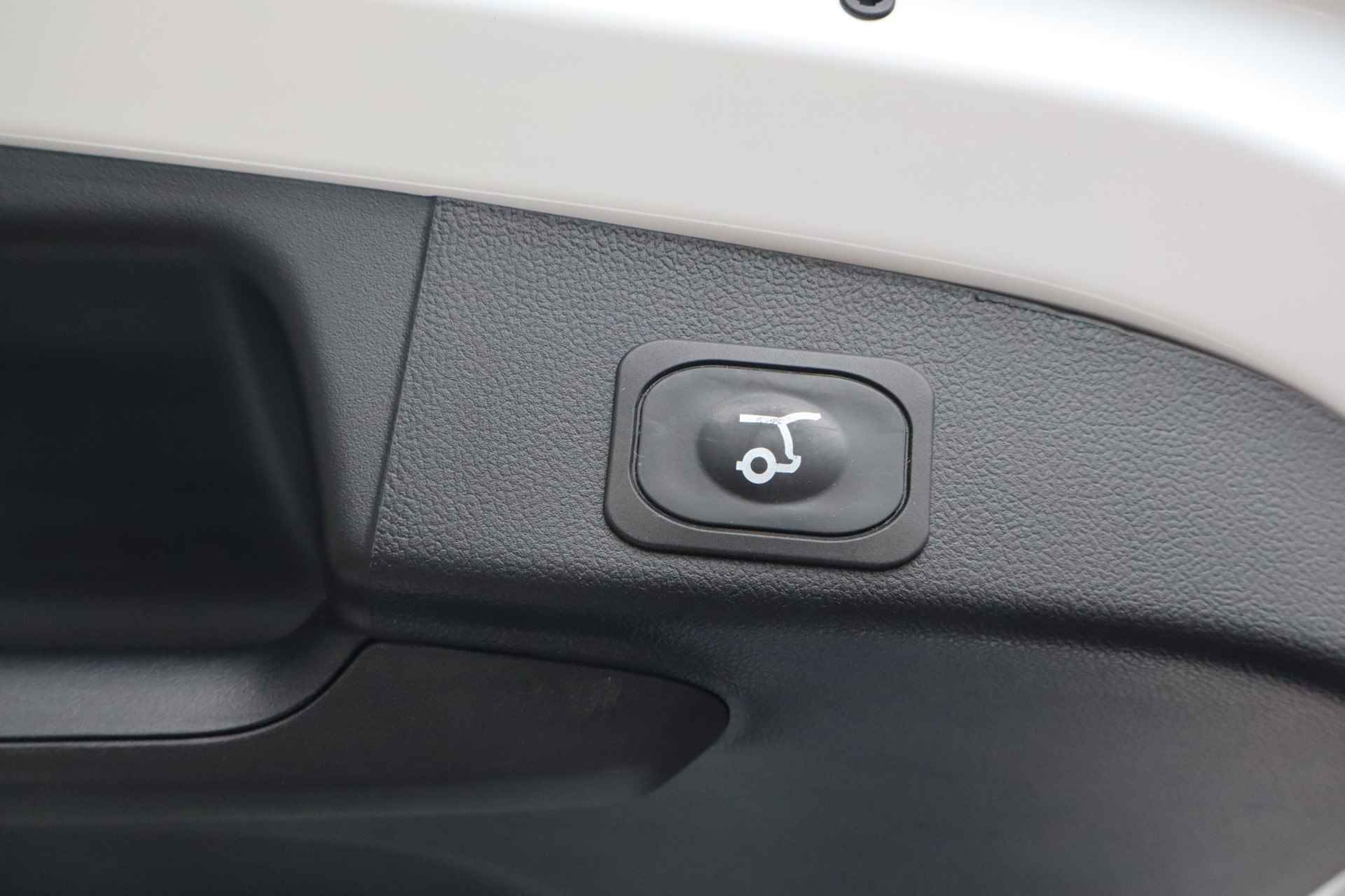 Ford FOCUS Wagon 1.5 EcoBlue ST Line X Business NL-Auto!! Apple Car-play I Camera -- HEMELVAARTSDAG GEOPEND VAN 11.00 T/M 15.00 UUR -- - 30/41