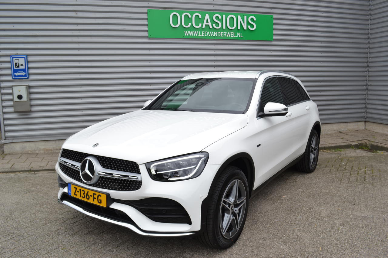 Mercedes-Benz GLC 300E AMG 4MATIC|BURMESTER|NAVI|TREKHAAK