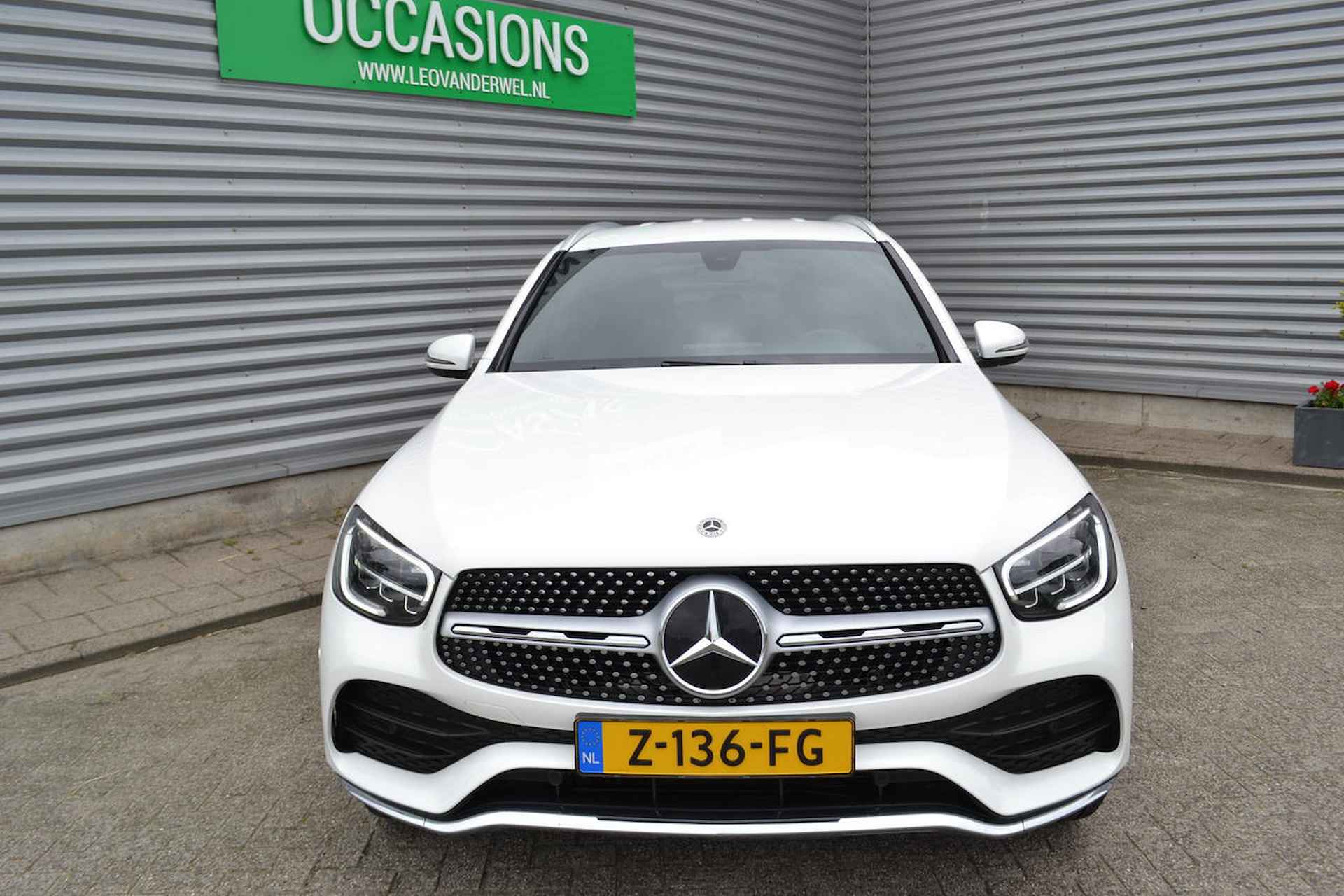 Mercedes-Benz GLC 300E AMG 4MATIC|BURMESTER|NAVI|TREKHAAK - 6/38