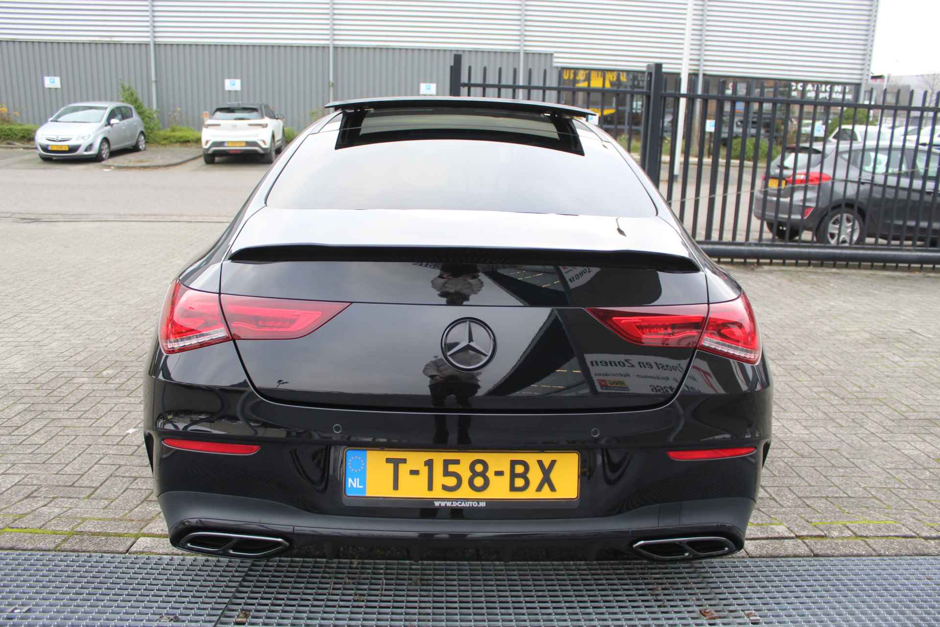 Mercedes-Benz CLA-Klasse 200 AMG Night edition Automaat Panoramadak/Sfeerverlichting/Apple&Android Carplay/Navigatie/Achteruitrijcamera - 13/35