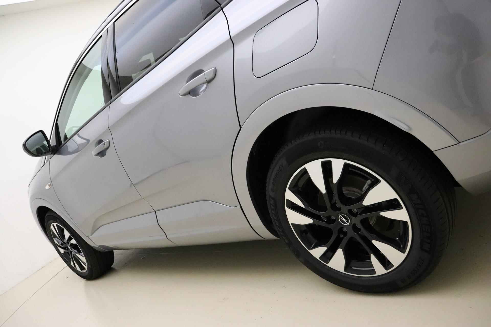 Opel Grandland 1.6 Turbo Hybrid Level 3 | Nieuwe auto | Led | Stoel en stuurverwaming | Camera| Navigatie | Kelyless start en entry | Android auto en Apple carplay | Elektrisch te openen kofferbak - 17/39