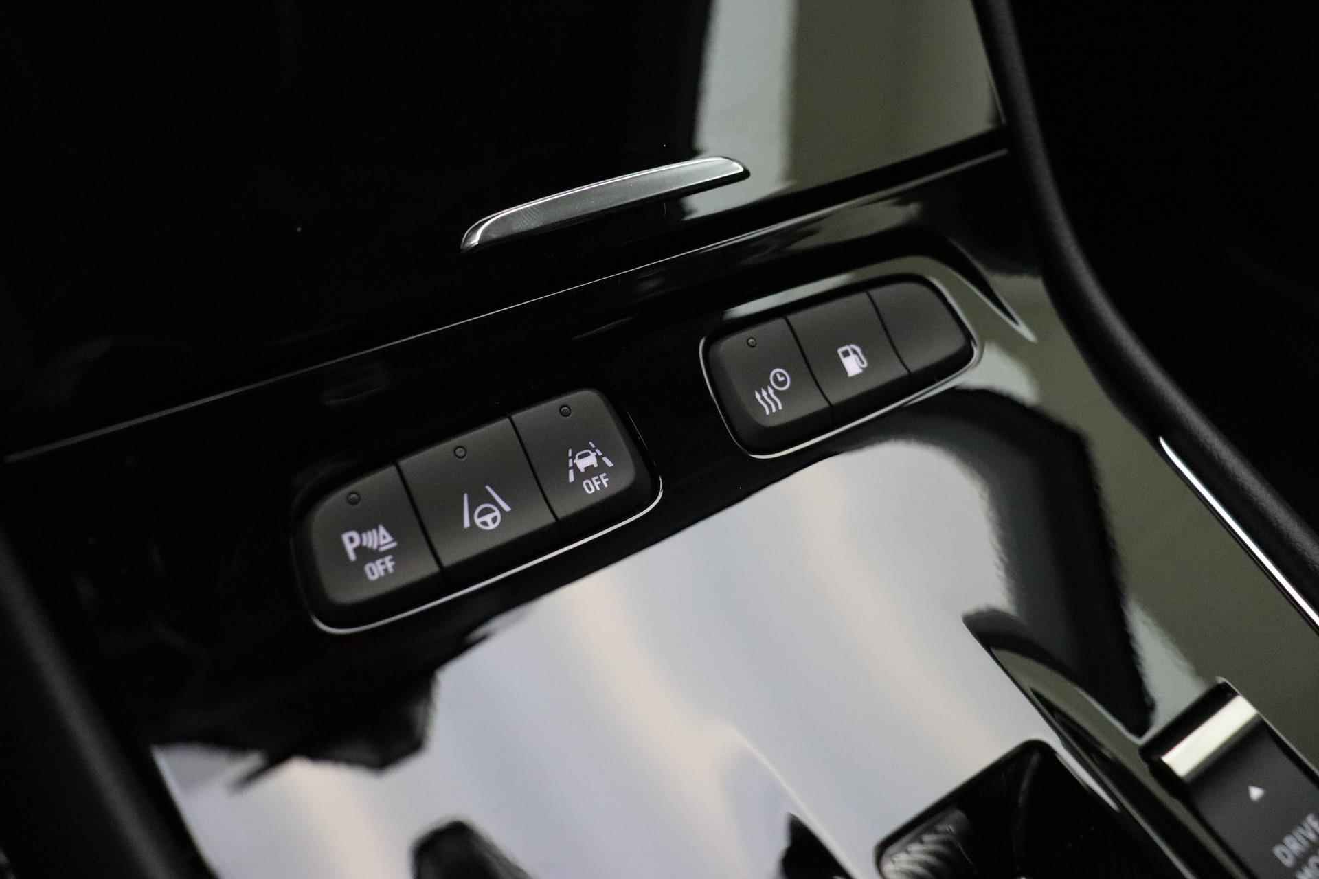 Opel Grandland 1.6 Turbo Hybrid Level 3 | Nieuwe auto | Led | Stoel en stuurverwaming | Camera| Navigatie | Kelyless start en entry | Android auto en Apple carplay | Elektrisch te openen kofferbak - 30/39