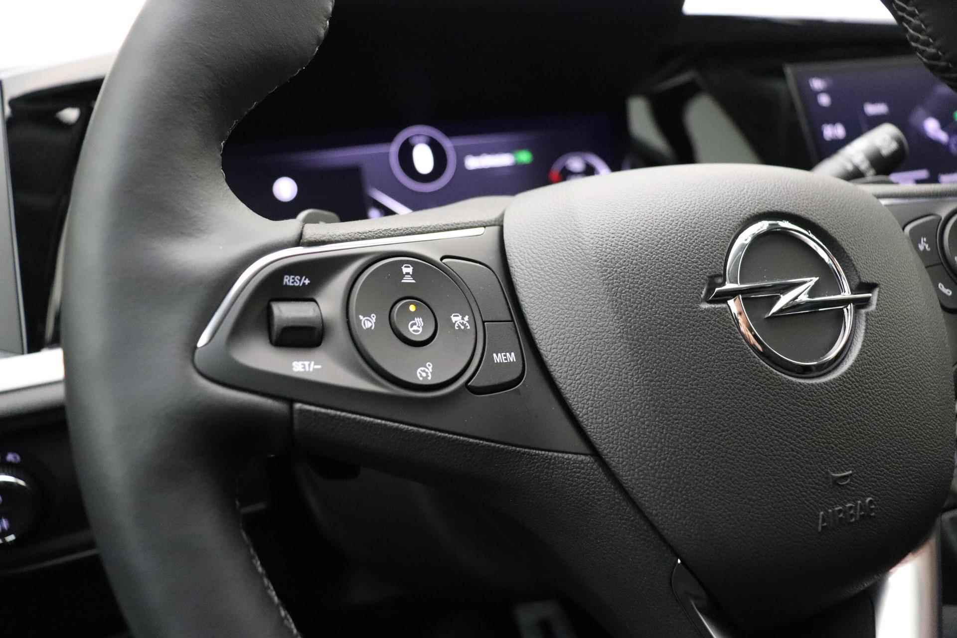 Opel Grandland 1.6 Turbo Hybrid Level 3 | Nieuwe auto | Led | Stoel en stuurverwaming | Camera| Navigatie | Kelyless start en entry | Android auto en Apple carplay | Elektrisch te openen kofferbak - 33/39