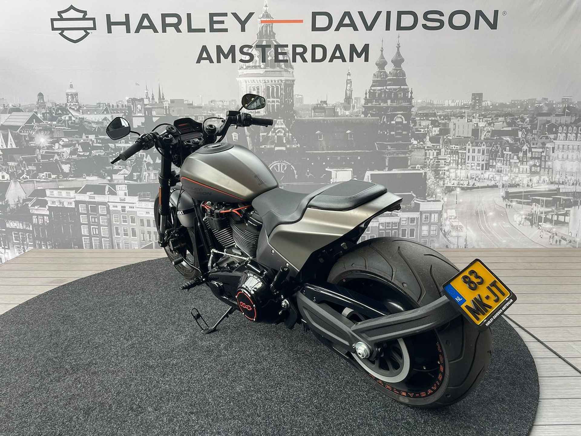 Harley-Davidson SOFTAIL FXDR 114 - 6/8