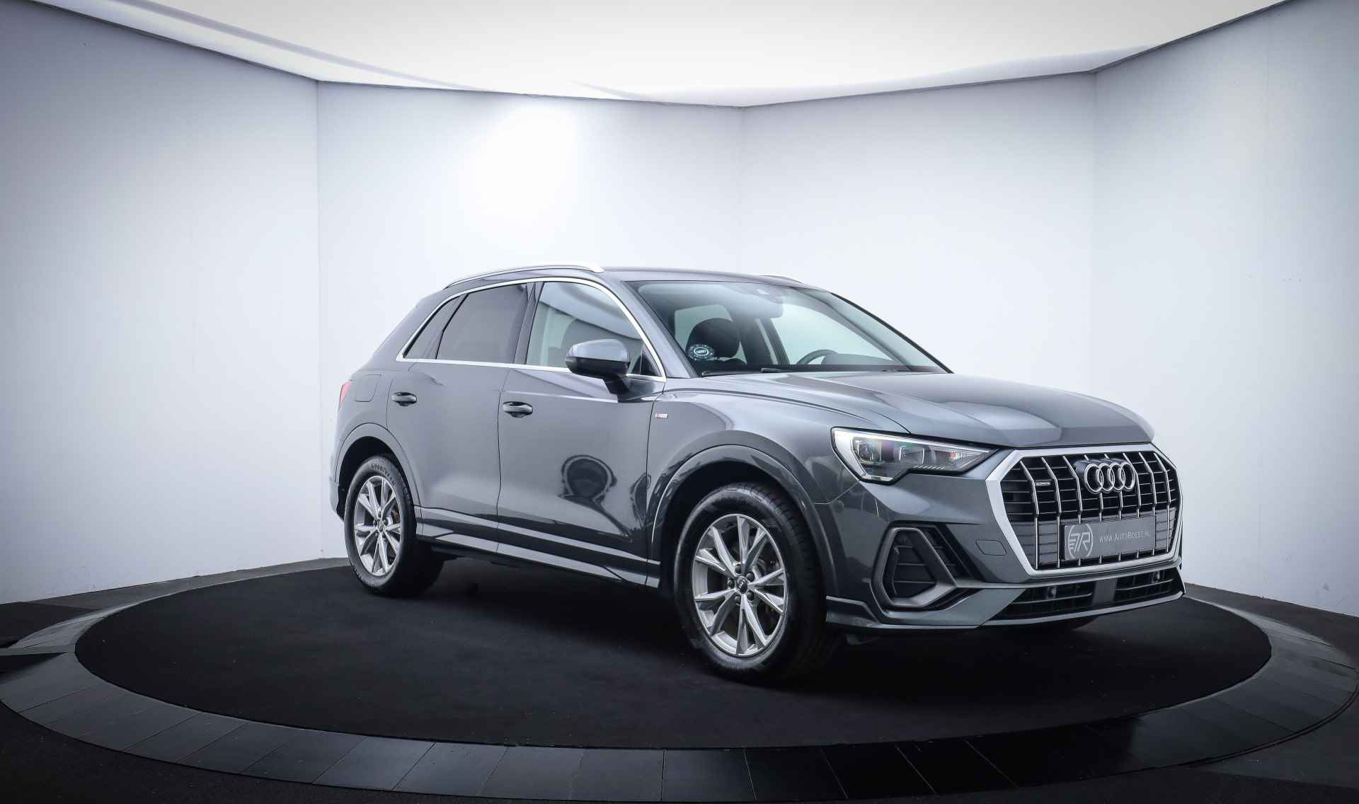 Audi Q3 40(2.0)TFSI Quattro S Edition FULL LED/CARPLAY/ADAPTIVE CRUISE/STOELVERW./CLIMA/BLINDSPOT/ELEK TREKHAAK/LMV - 3/26