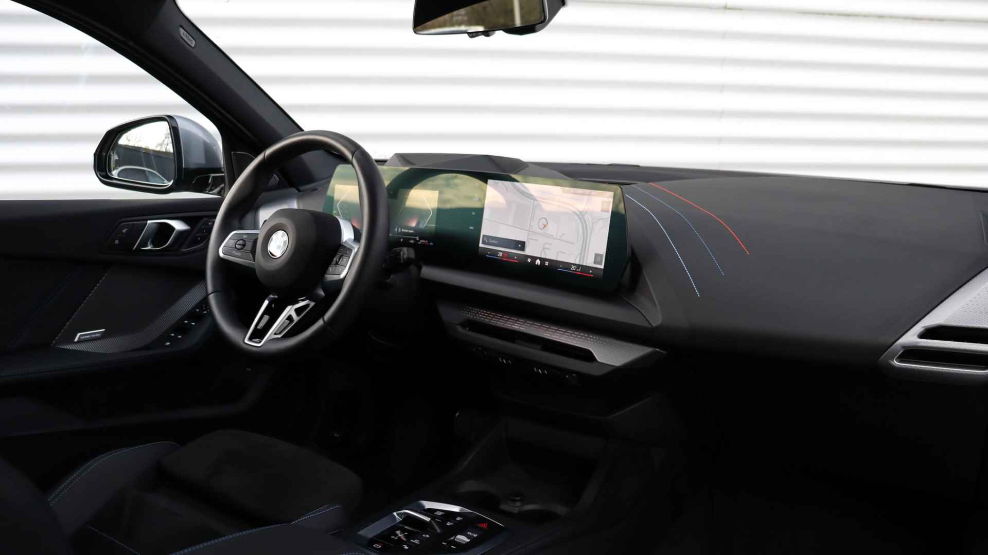 BMW 1-serie 120 M-Sport Pro | Harman/Kardon | Panoramadak | Head-up | Memory | Comfort Access - 38/39