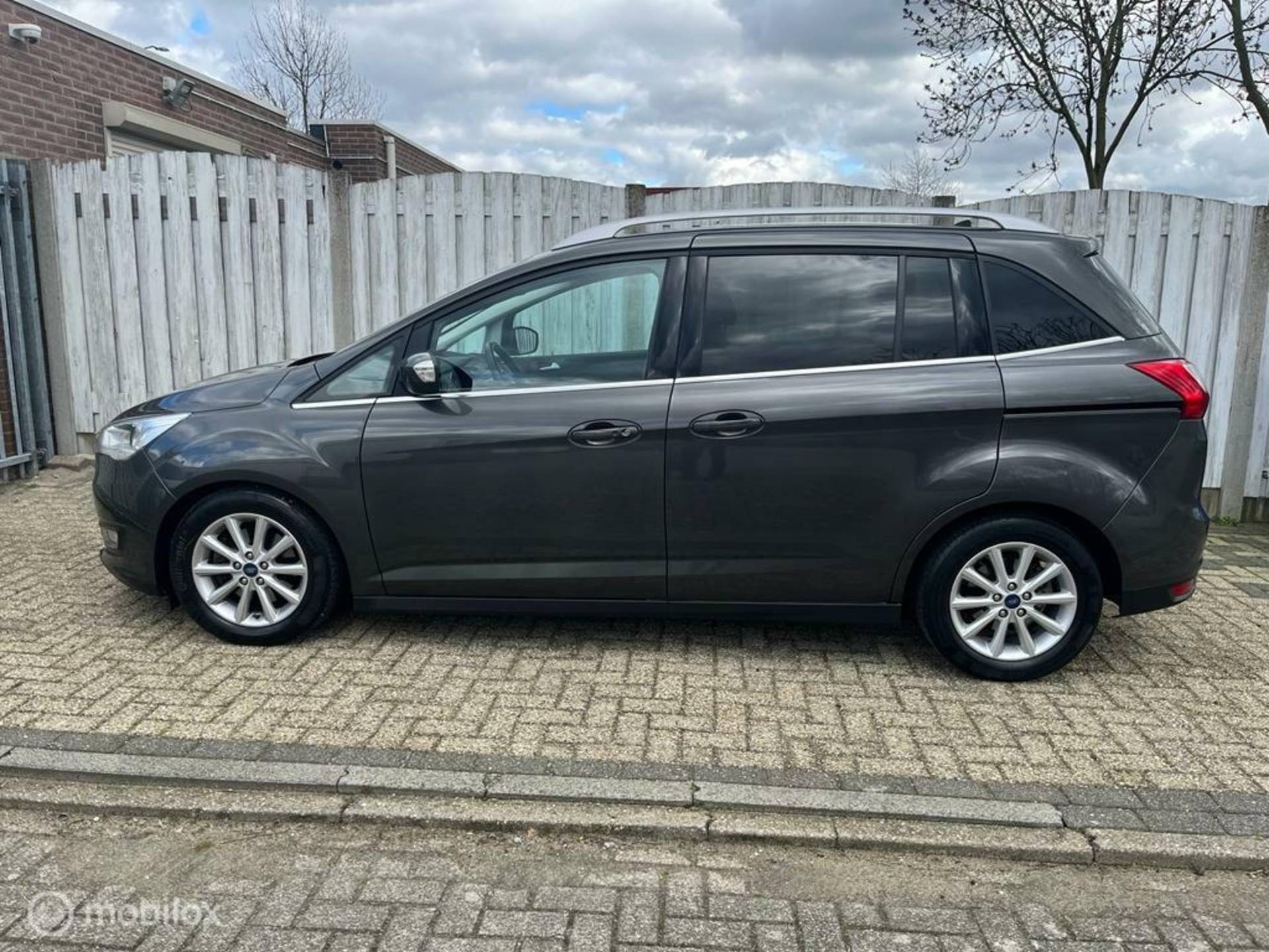 Ford Grand C-Max 1.0 Titanium,clima,key-less,6-24 mnd garantie mogelijk - 2/13