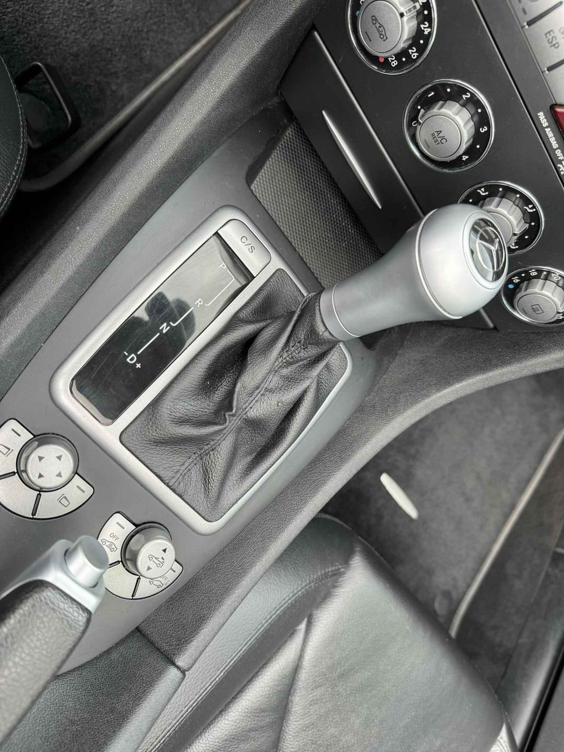 Mercedes-Benz SLK-klasse 200 K. Cabriolet Airco 18 inch Cruise Leder Automaat Stoelverwarming PDC - 33/49