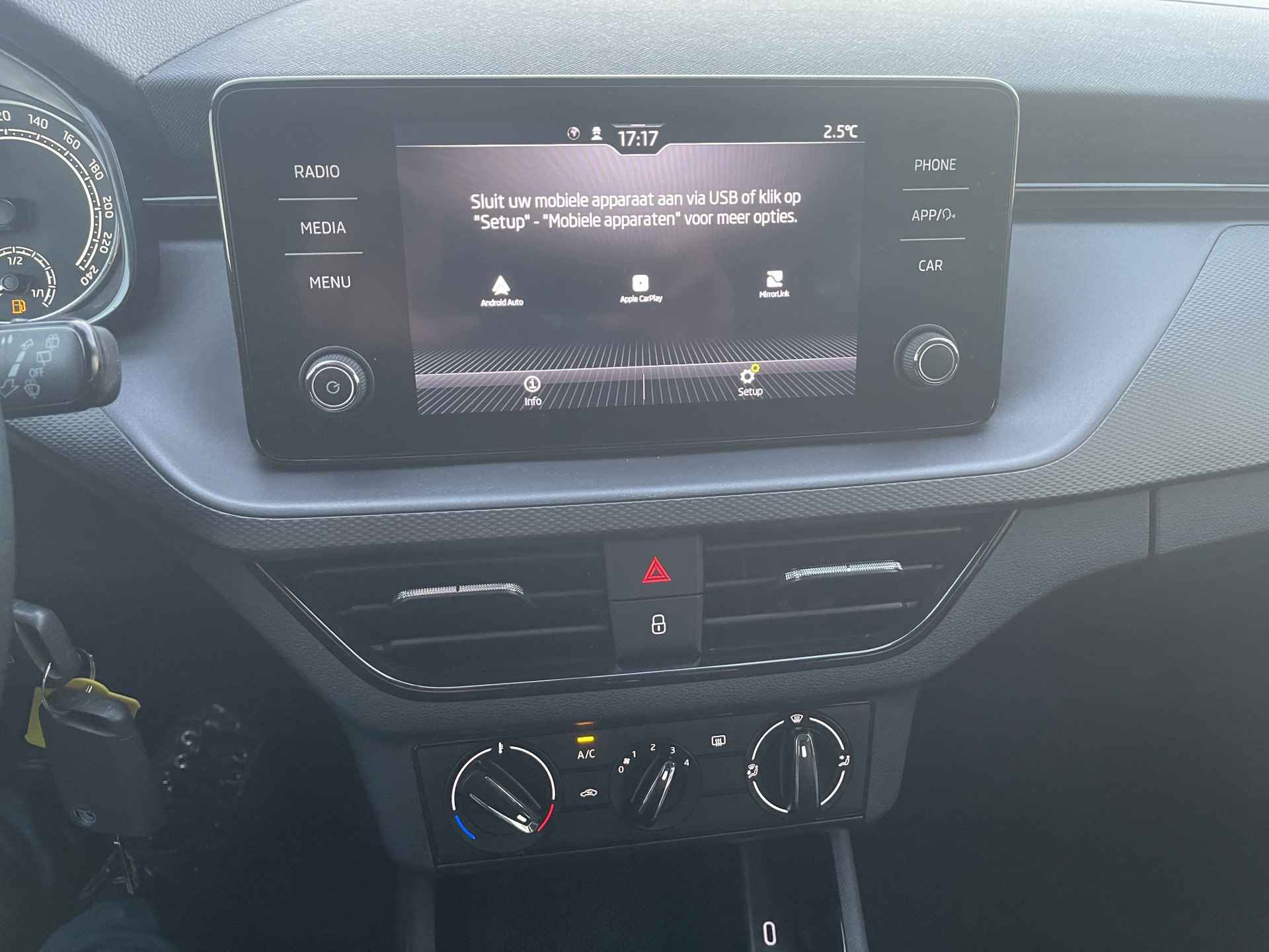 Škoda Scala 1.0 TSI Style 110pk! NL-Auto / Apple/Android Carplay / Led Koplampen / Cruise Control / PArkeersensoren - 21/23