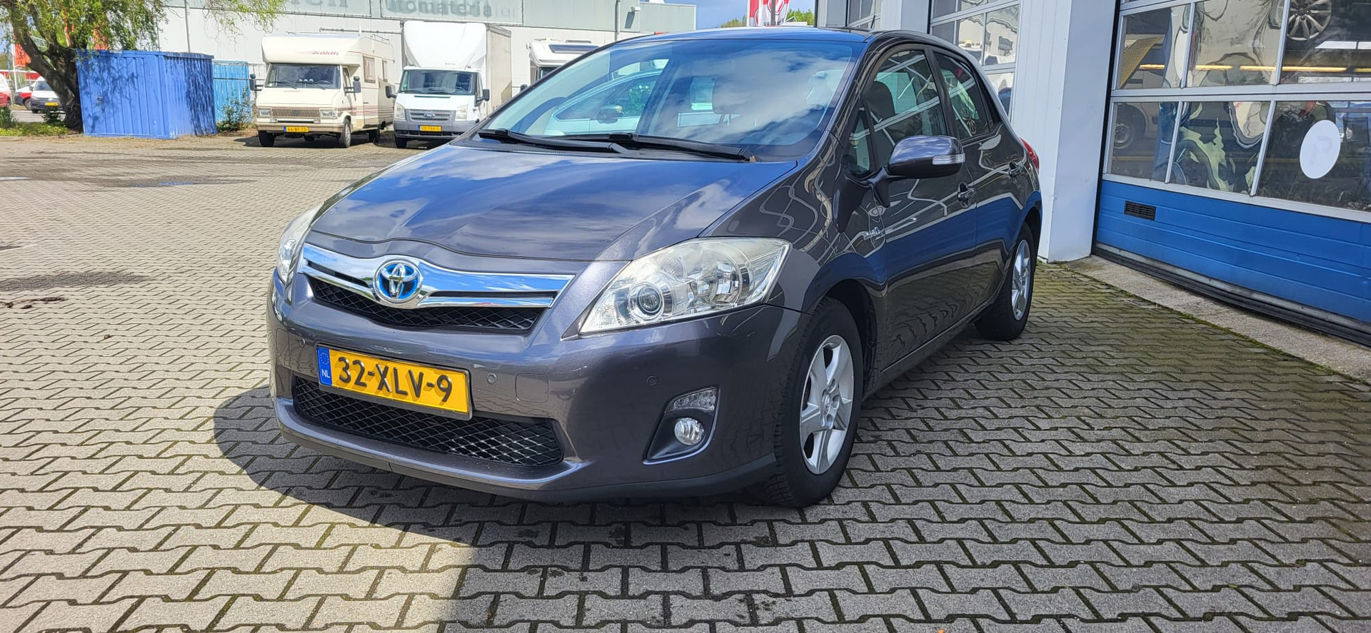 Toyota Auris 1.8 Full Hybrid Business bij viaBOVAG.nl
