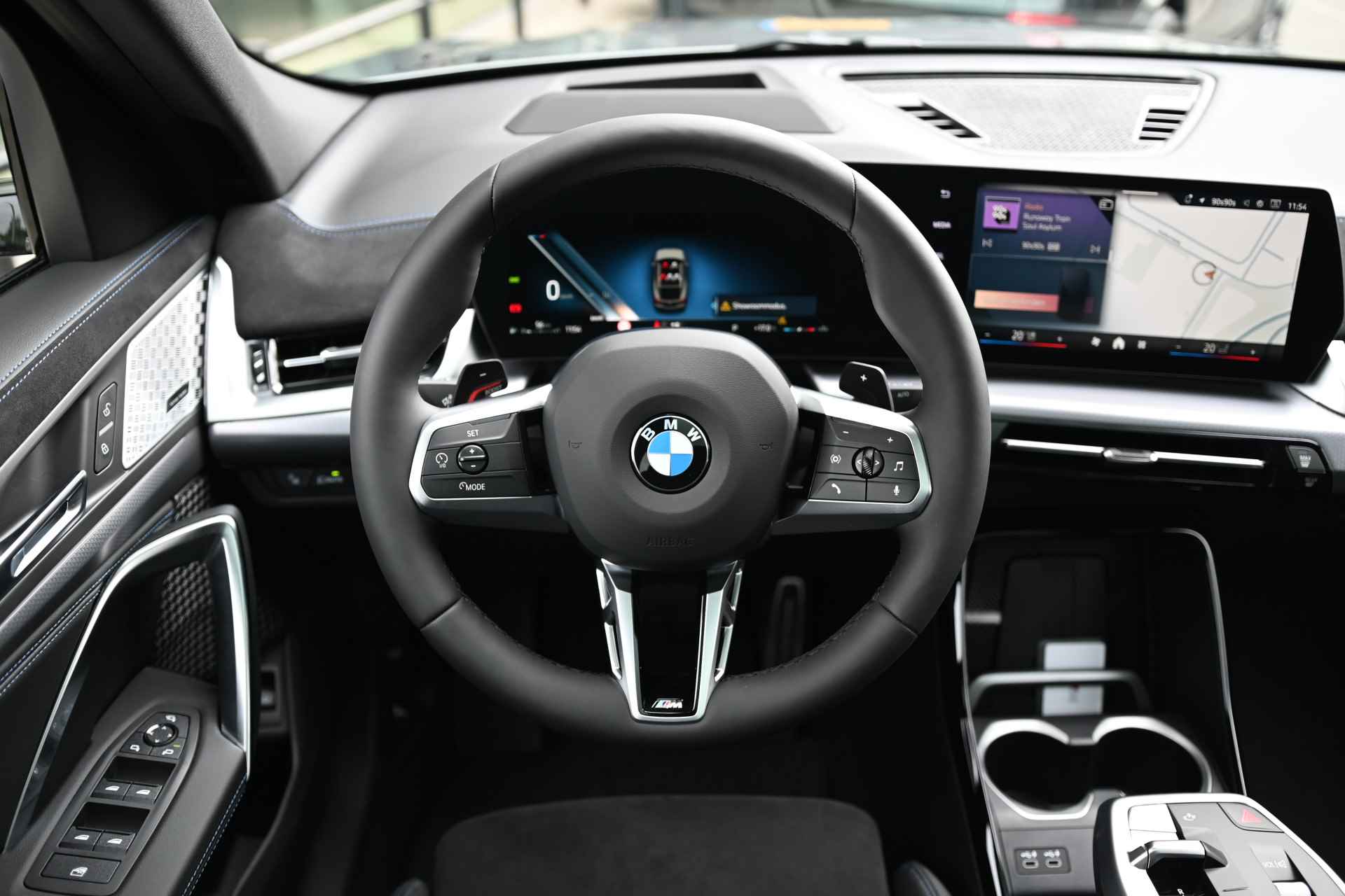 BMW X2 sDrive20i High Executive M Sport Automaat / Panoramadak / Trekhaak / M Sportstoelen / Adaptieve LED / Parking Assistant Plus / / Adaptief M Onderstel / Comfort Access - 7/35