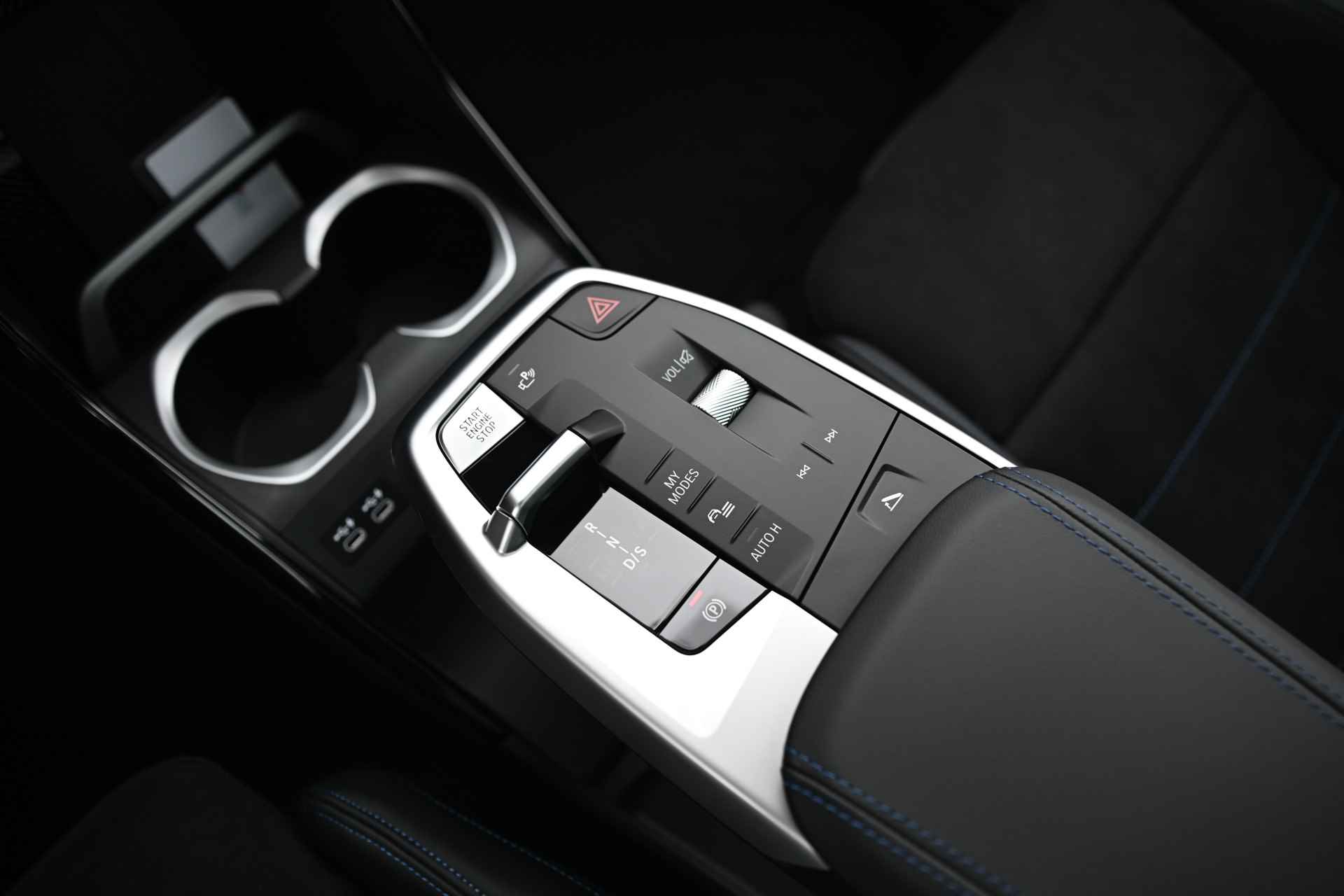 BMW X2 sDrive20i High Executive M Sport Automaat / Panoramadak / Trekhaak / M Sportstoelen / Adaptieve LED / Parking Assistant Plus / / Adaptief M Onderstel / Comfort Access - 21/35