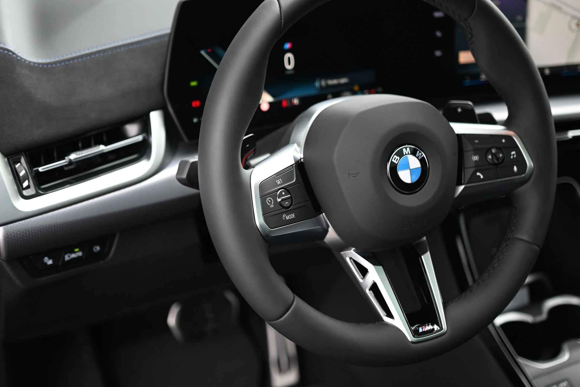 BMW X2 sDrive20i High Executive M Sport Automaat / Panoramadak / Trekhaak / M Sportstoelen / Adaptieve LED / Parking Assistant Plus / / Adaptief M Onderstel / Comfort Access - 26/35
