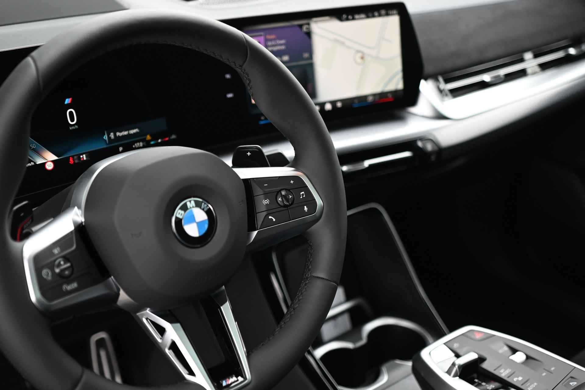BMW X2 sDrive20i High Executive M Sport Automaat / Panoramadak / Trekhaak / M Sportstoelen / Adaptieve LED / Parking Assistant Plus / / Adaptief M Onderstel / Comfort Access - 27/35