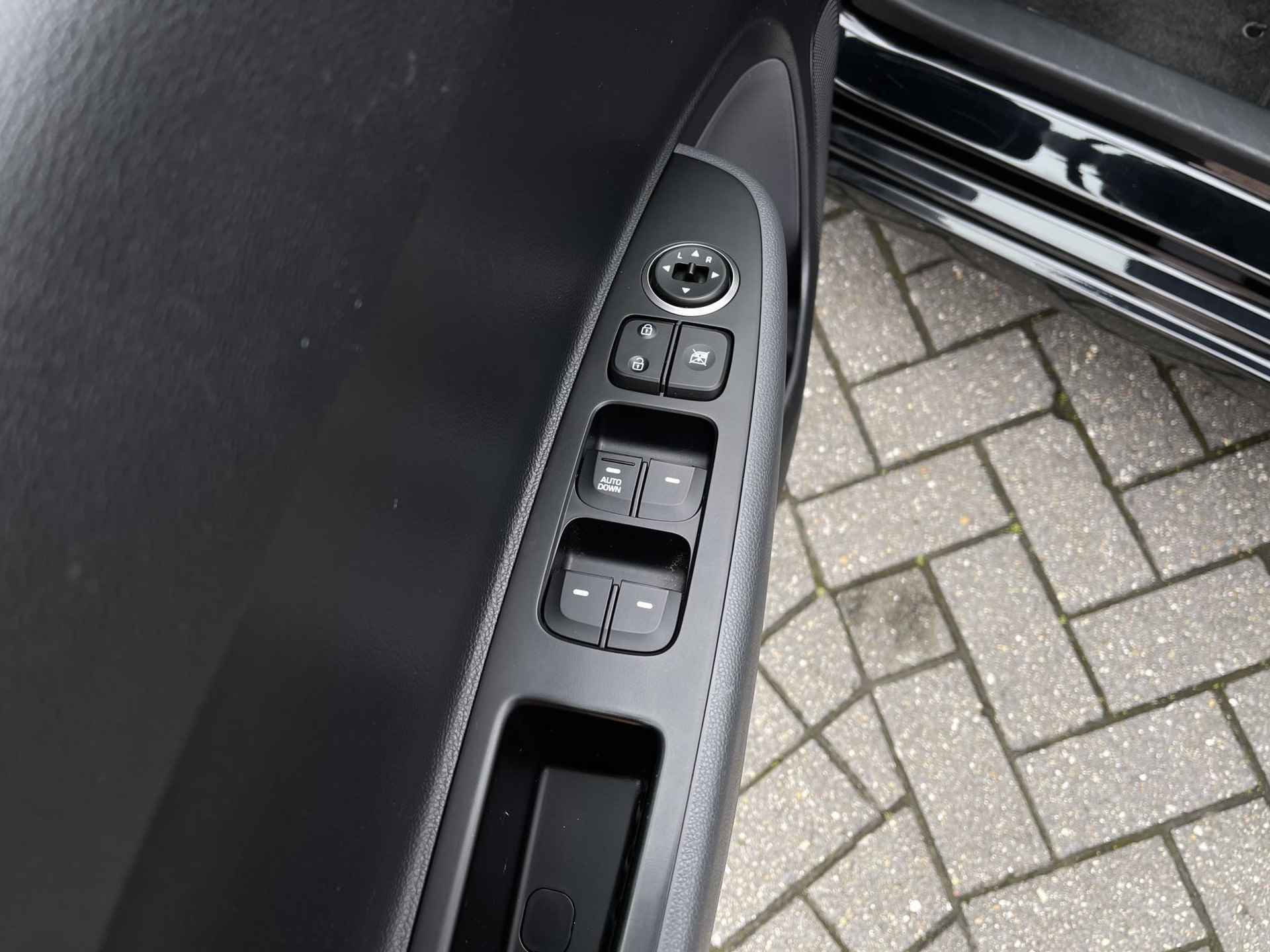 Hyundai i10 1.0i Comfort | Cruise Control | Airco | Radio-MP3 Speler | Bluetooth Tel. | Elek. Ramen + Spiegels | Rijklaarprijs! - 20/23