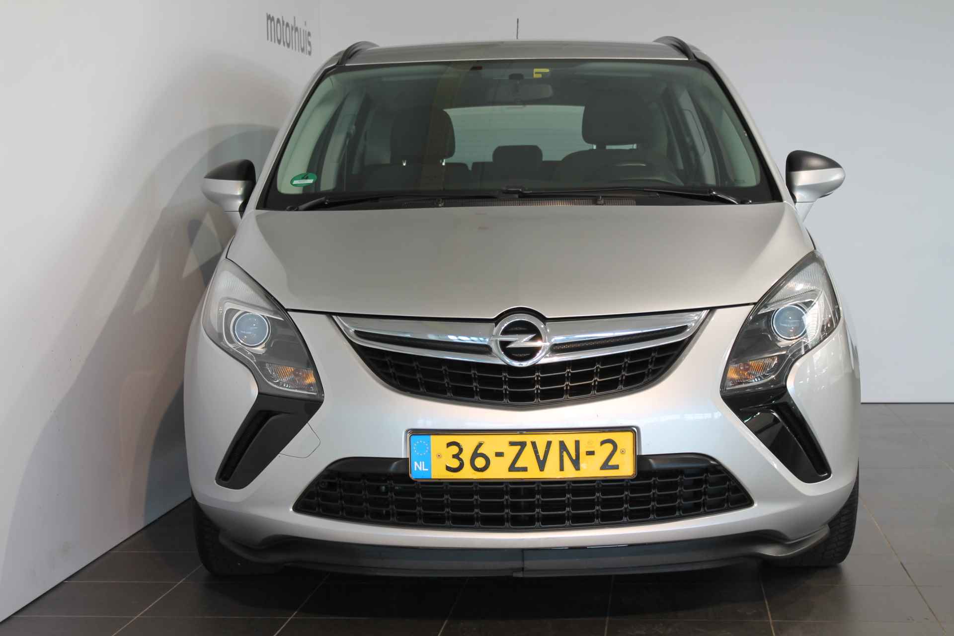 Opel Zafira Tourer 1.4 Turbo 140 pk Edition / Airconditioning / Trekhaak 1500kg trekgewicht - 2/24