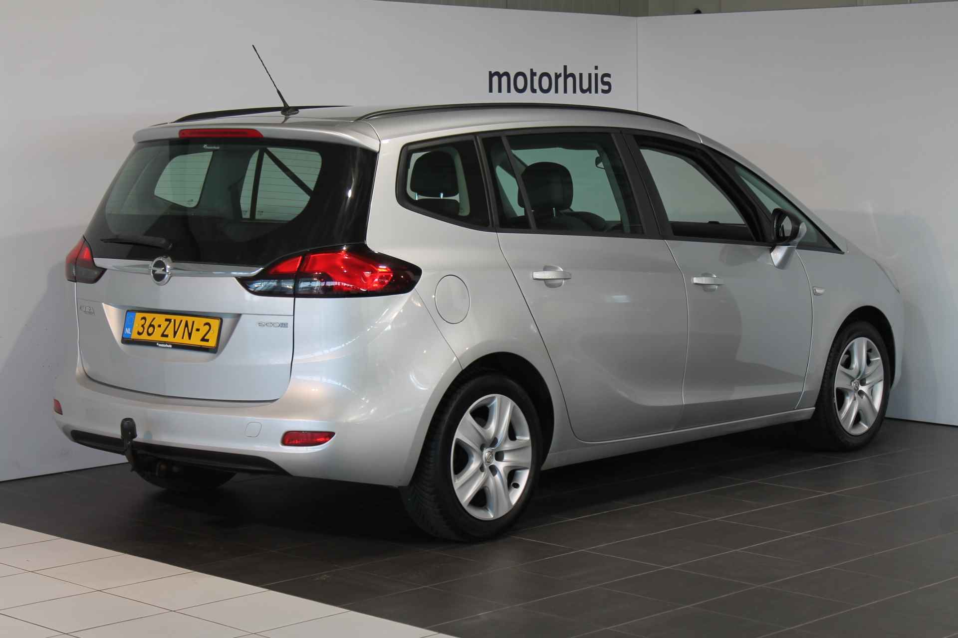 Opel Zafira Tourer 1.4 Turbo 140 pk Edition / Airconditioning / Trekhaak 1500kg trekgewicht - 4/24