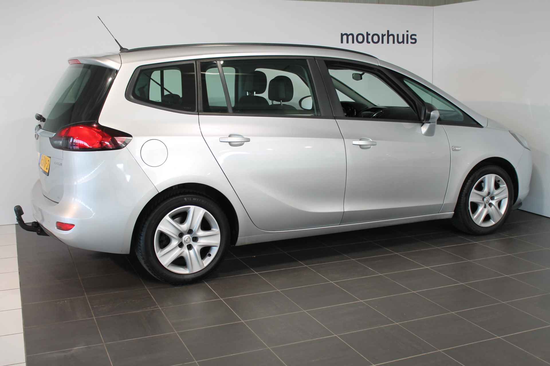 Opel Zafira Tourer 1.4 Turbo 140 pk Edition / Airconditioning / Trekhaak 1500kg trekgewicht - 6/24