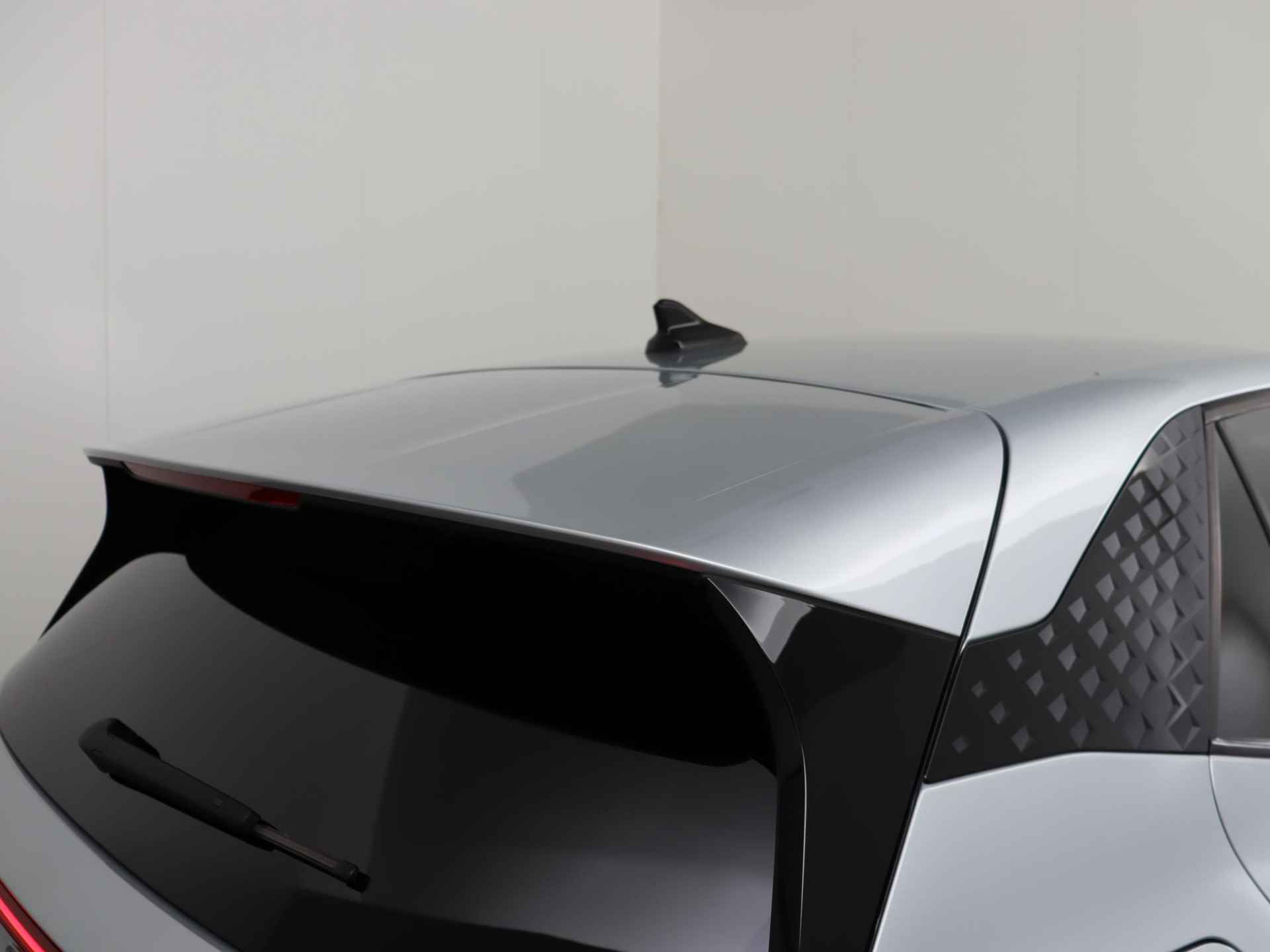 CUPRA Born Performance One 62 kWh 204 PK | Apple CarPlay | 19" | Navigatie | Keyless | Stoelverwarming | Getint Glas | - 56/56