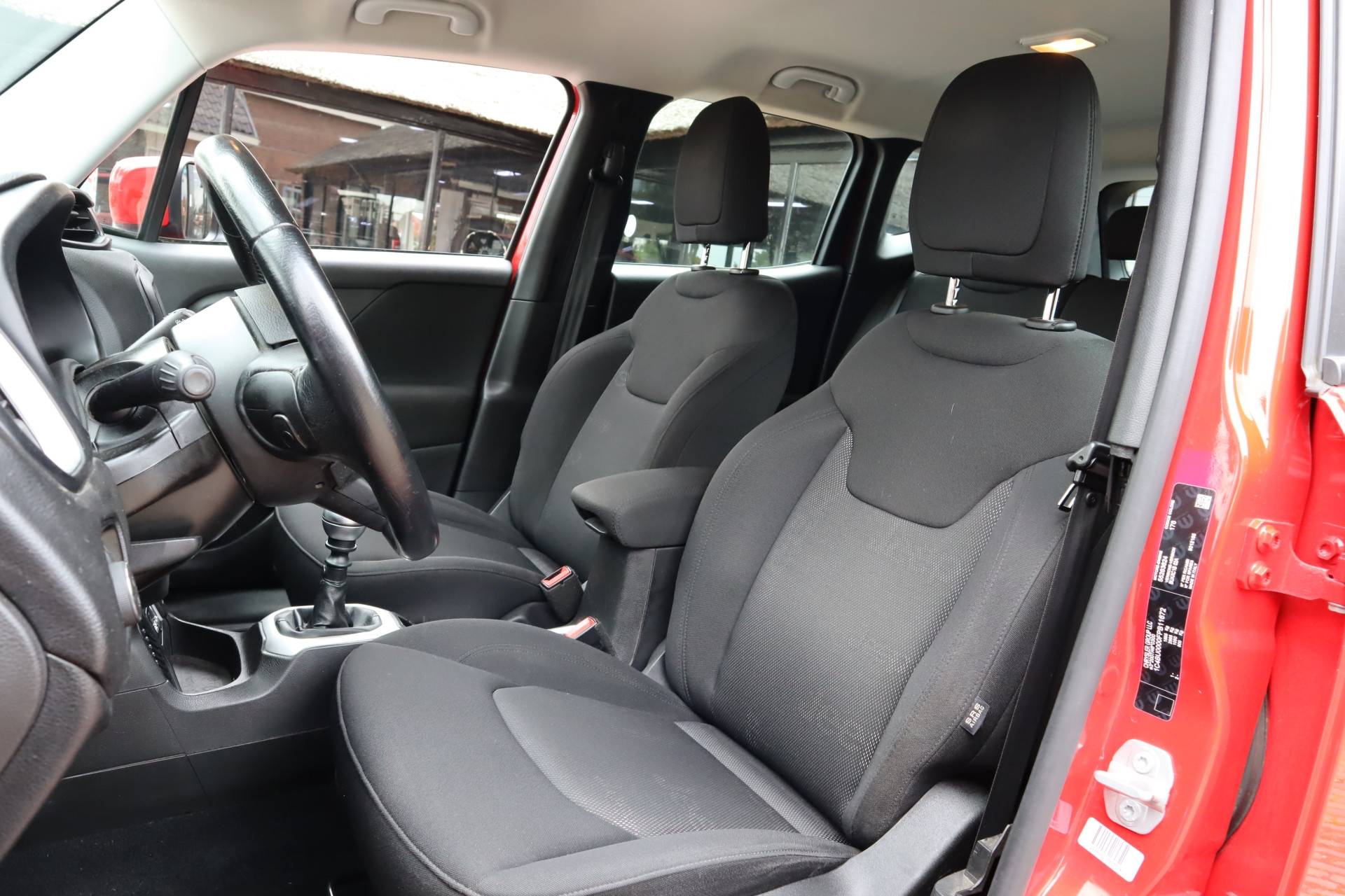 Jeep Renegade 1.4 Longitude | Navigatie | Trekhaak | Keyless | Parkeersensoren | Reservewiel - 24/45