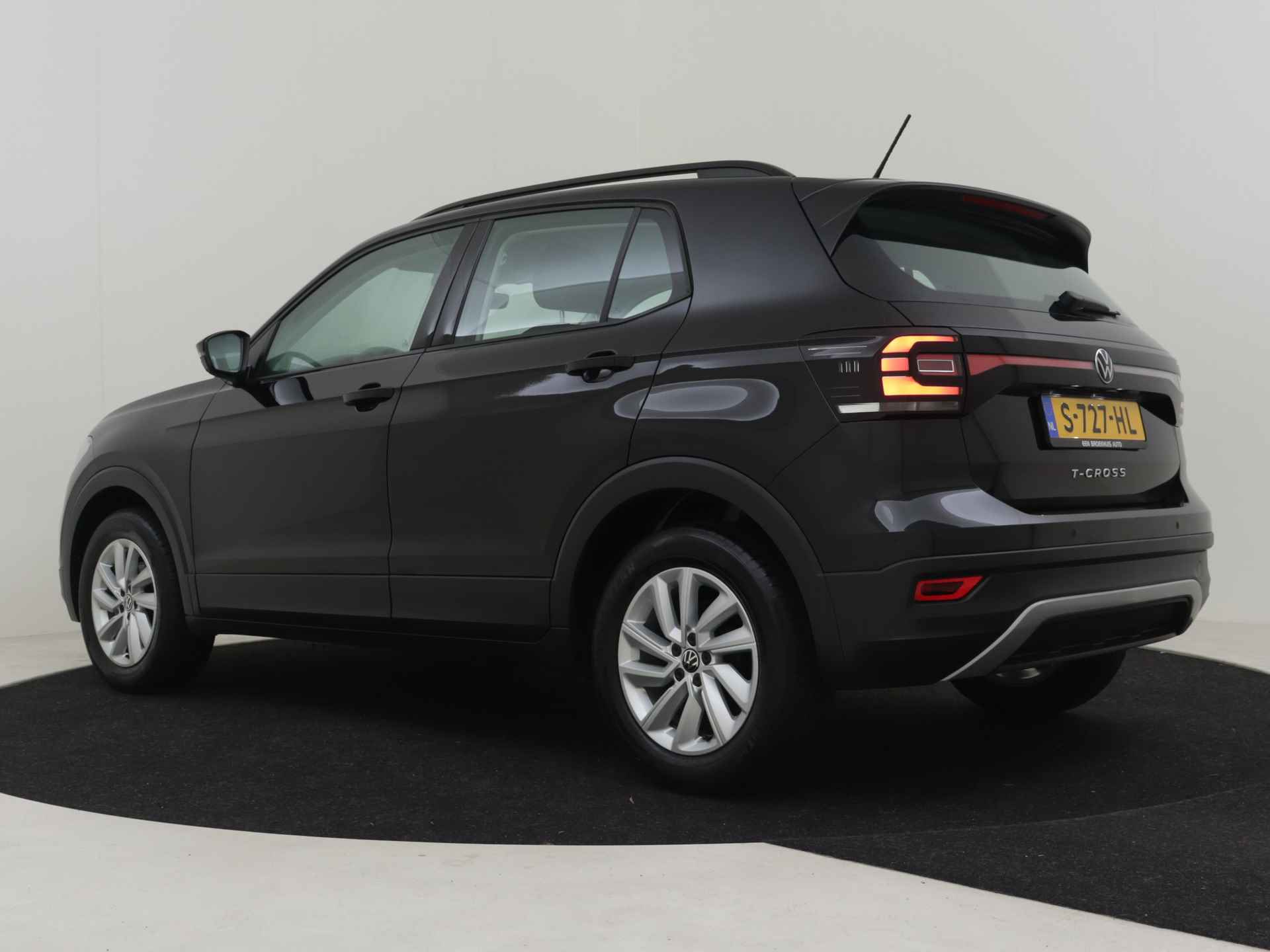 Volkswagen T-Cross 1.0 TSI Life 96pk | 1e eigenaar | 100%dealeronderhouden | Adaptief cruise control | Navigatie via app | Airco | App connect | Pa - 12/30