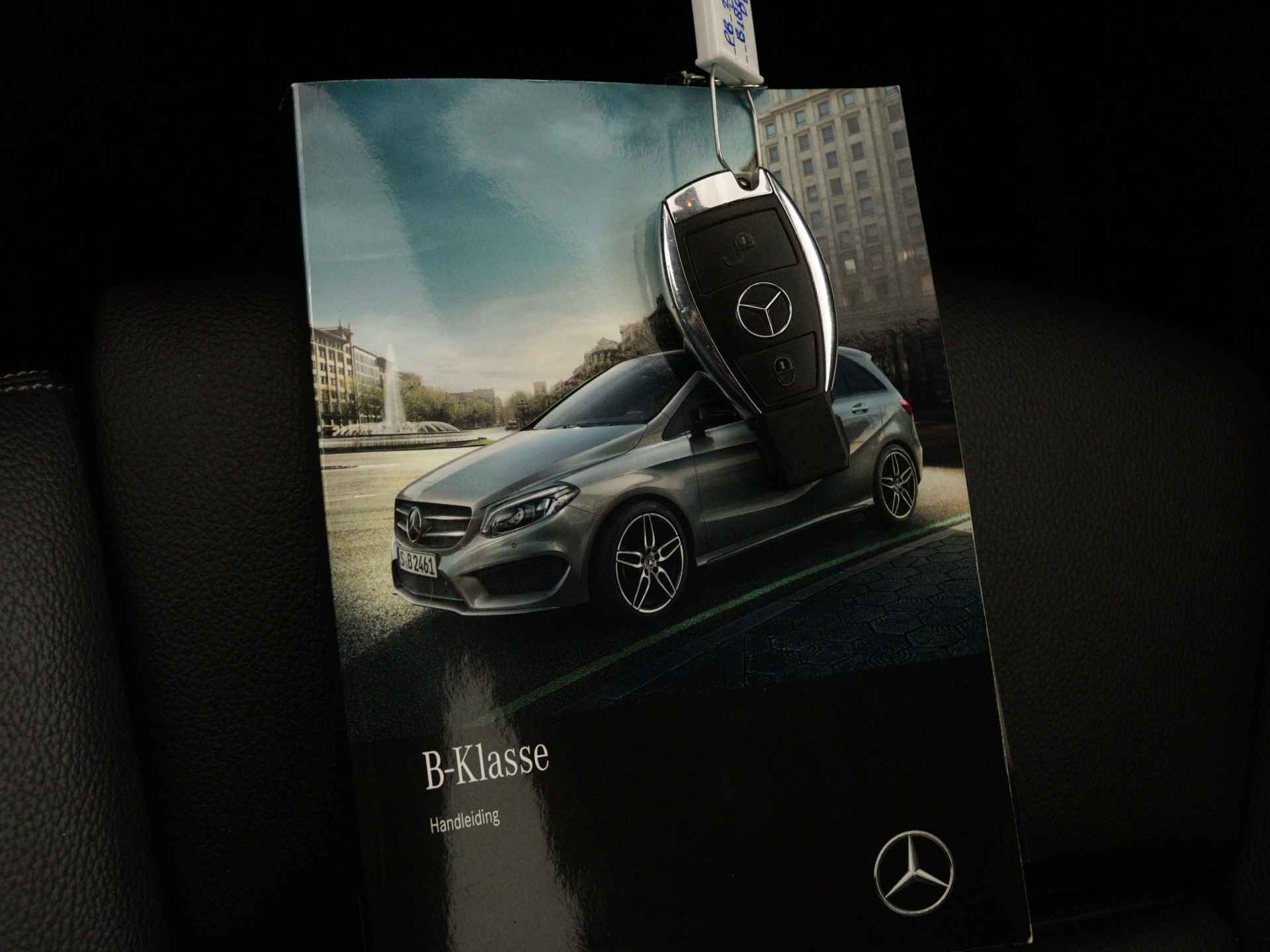Mercedes-Benz B-Klasse 180 Activity Edition | Leder | Navigatie | Cruise control | | Privacy glass | Bluetooth carkit | Airconditioning | - 12/39