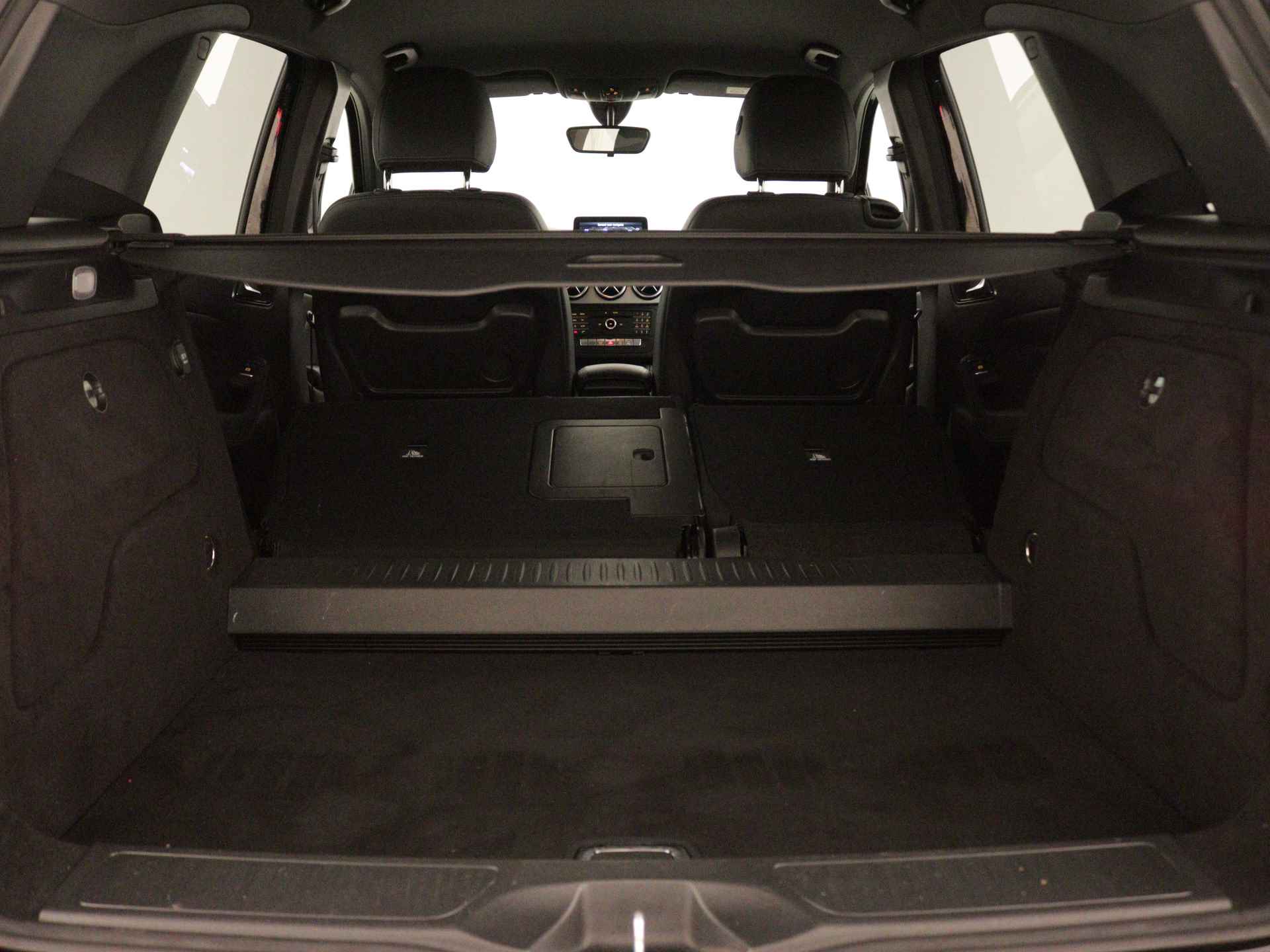 Mercedes-Benz B-Klasse 180 Activity Edition | Leder | Navigatie | Cruise control | | Privacy glass | Bluetooth carkit | Airconditioning | - 34/39