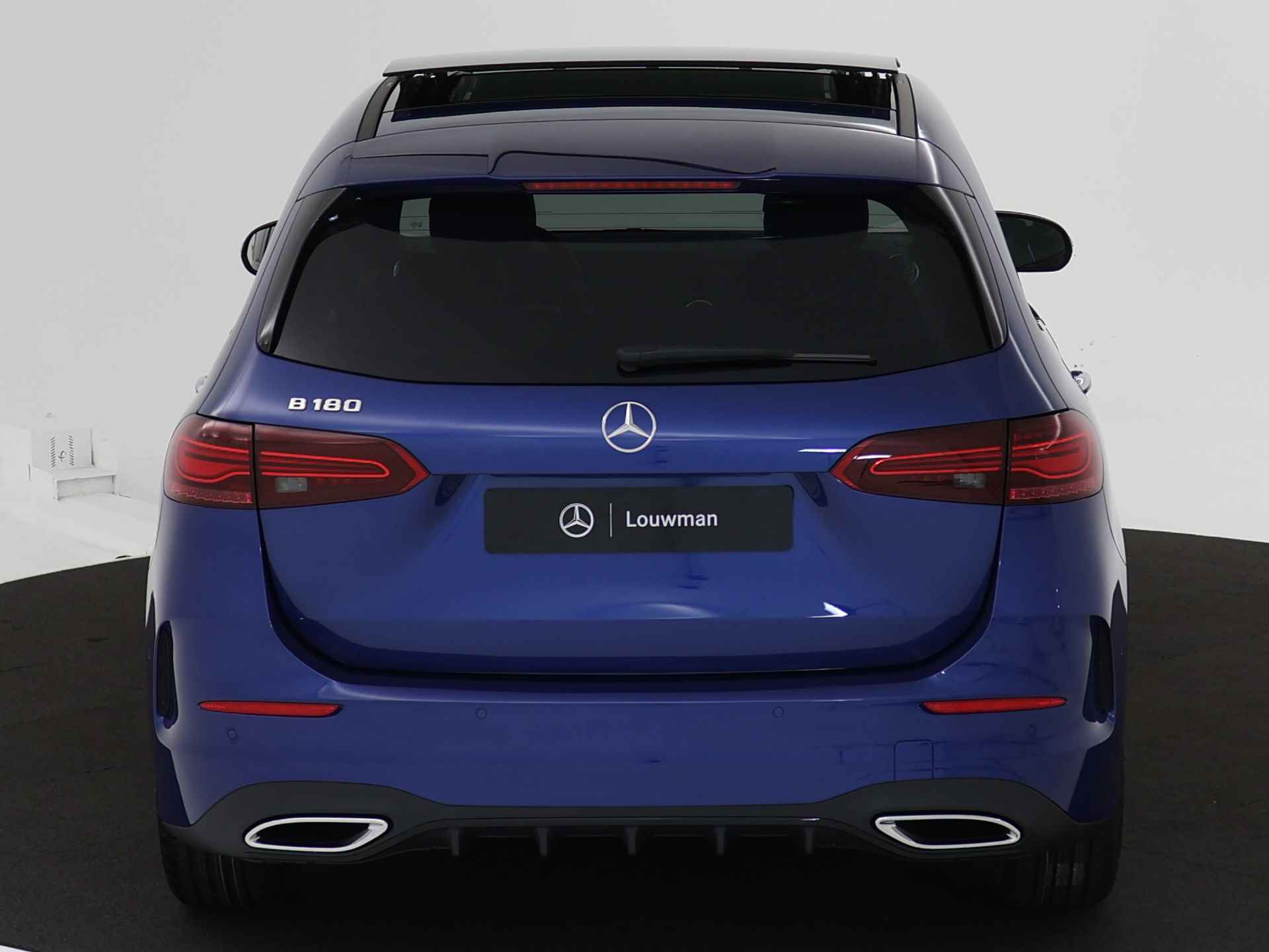 Mercedes-Benz B-Klasse 180 Star Edition AMG Line | Nightpakket | Dodehoekassistent | Keyless-Go comfortpakket | Draadloos oplaadsysteem voor Smartphone | USB-pakket plus | Sfeerverlichting | Parkeerpakket met achteruitrijcamera | - 25/38