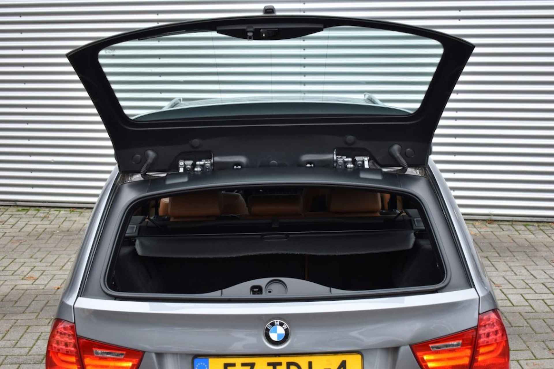 BMW 3-serie TOURING 320D EDITION LUXURY LINE / LEDER / SPORTSTOELEN - 9/43