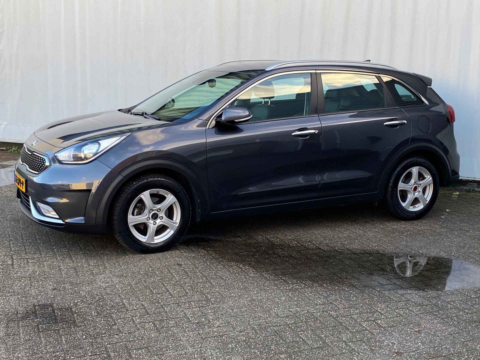 Kia Niro 1.6 GDi Hybrid DynamicLine - 3/22