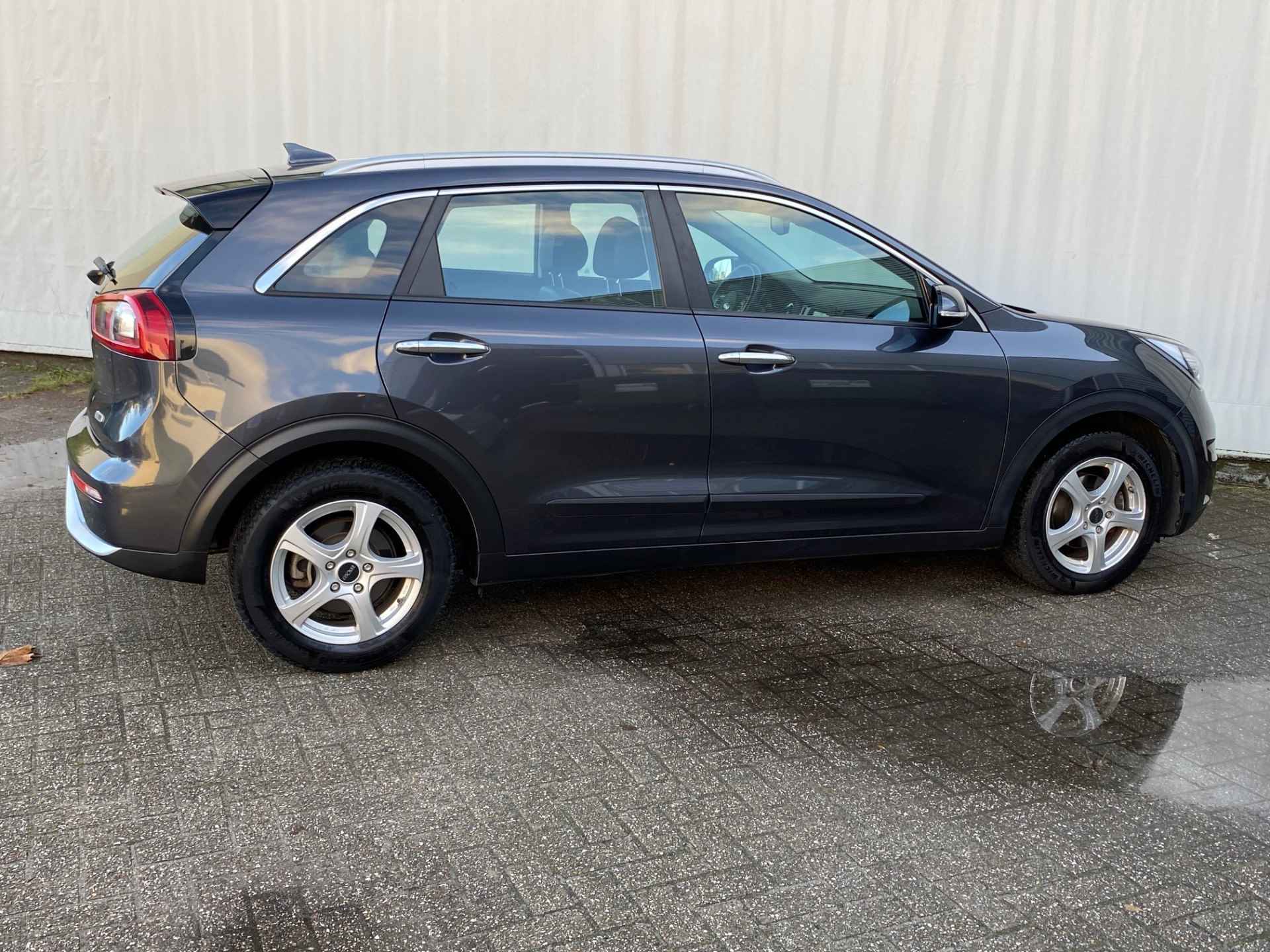 Kia Niro 1.6 GDi Hybrid DynamicLine - 4/22