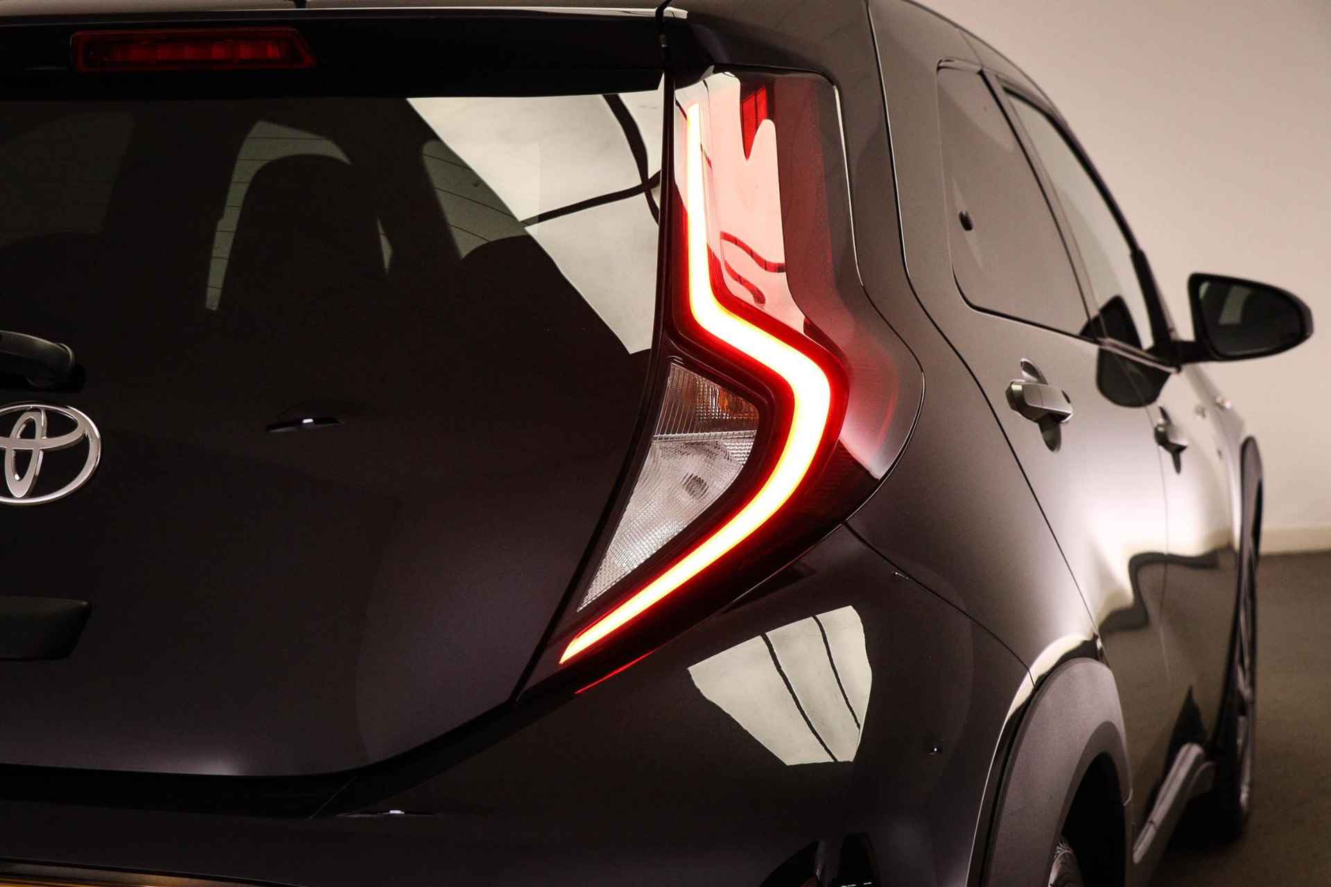 Toyota Aygo X 1.0 VVT-i MT Pulse | STOELVERWARMING | DAB | APPLE | CAMERA - 21/48