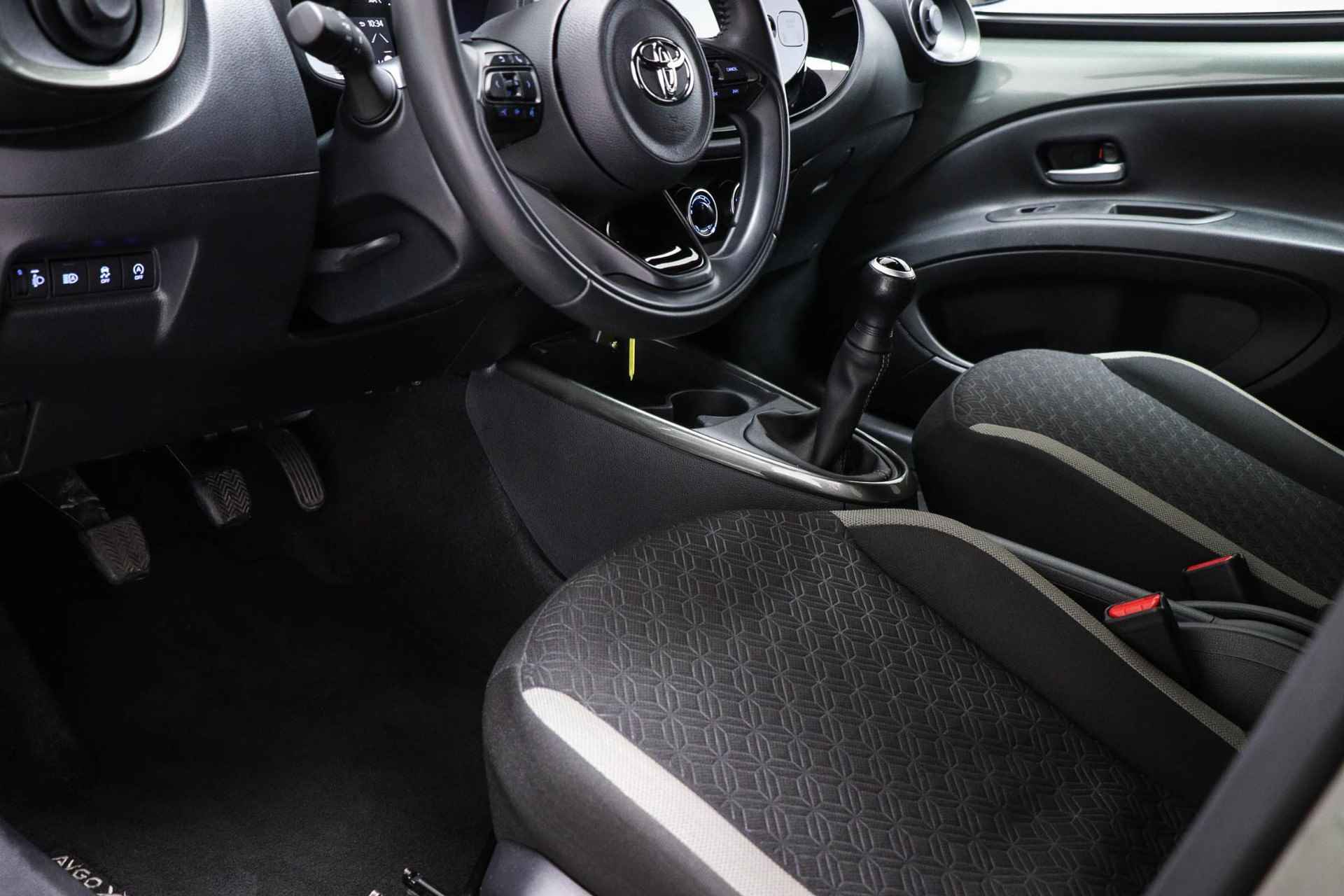 Toyota Aygo X 1.0 VVT-i MT Pulse | STOELVERWARMING | DAB | APPLE | CAMERA - 27/48