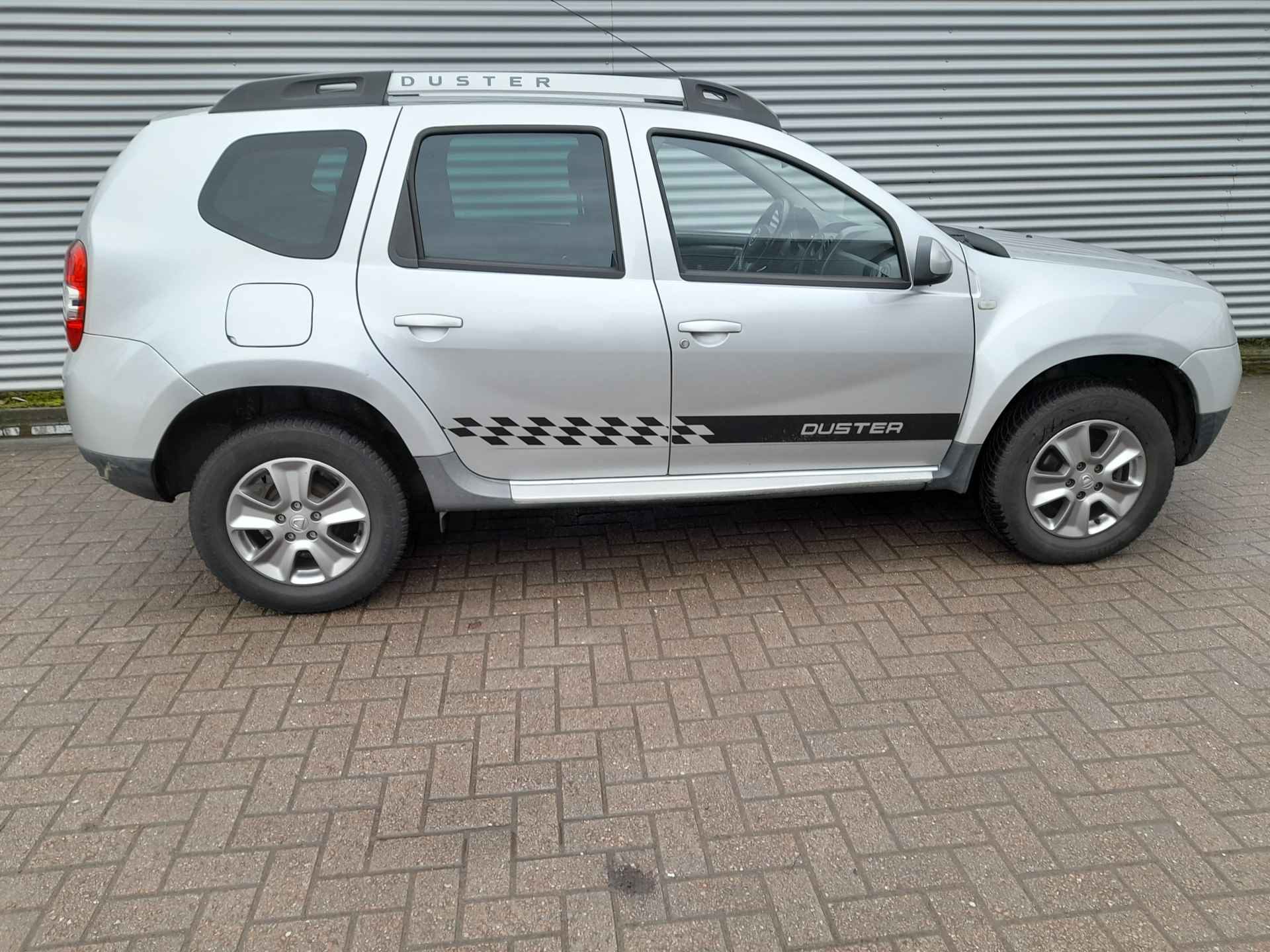 Dacia Duster 1.2 TCe 4x2 Prestige | Airco | Cruise control | Trekhaak | PDC | Navigatie | Lederen bekeleding | RIJKLAARPRIJS INCL 12 MAANDEN GARANTIE EN BEURT - 6/24