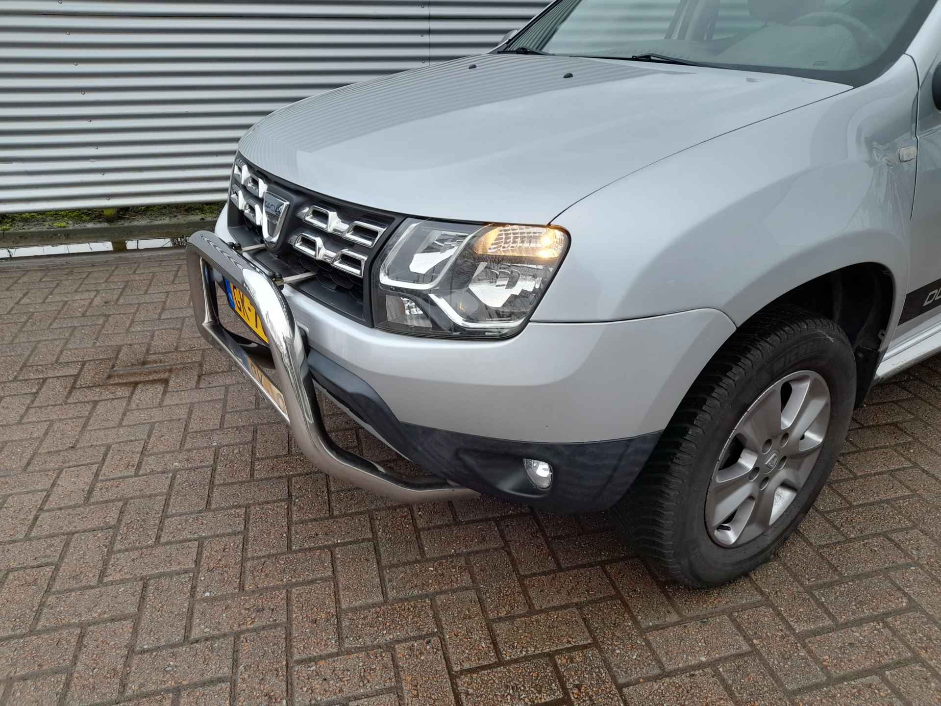 Dacia Duster 1.2 TCe 4x2 Prestige | Airco | Cruise control | Trekhaak | PDC | Navigatie | Lederen bekeleding | RIJKLAARPRIJS INCL 12 MAANDEN GARANTIE EN BEURT - 8/24