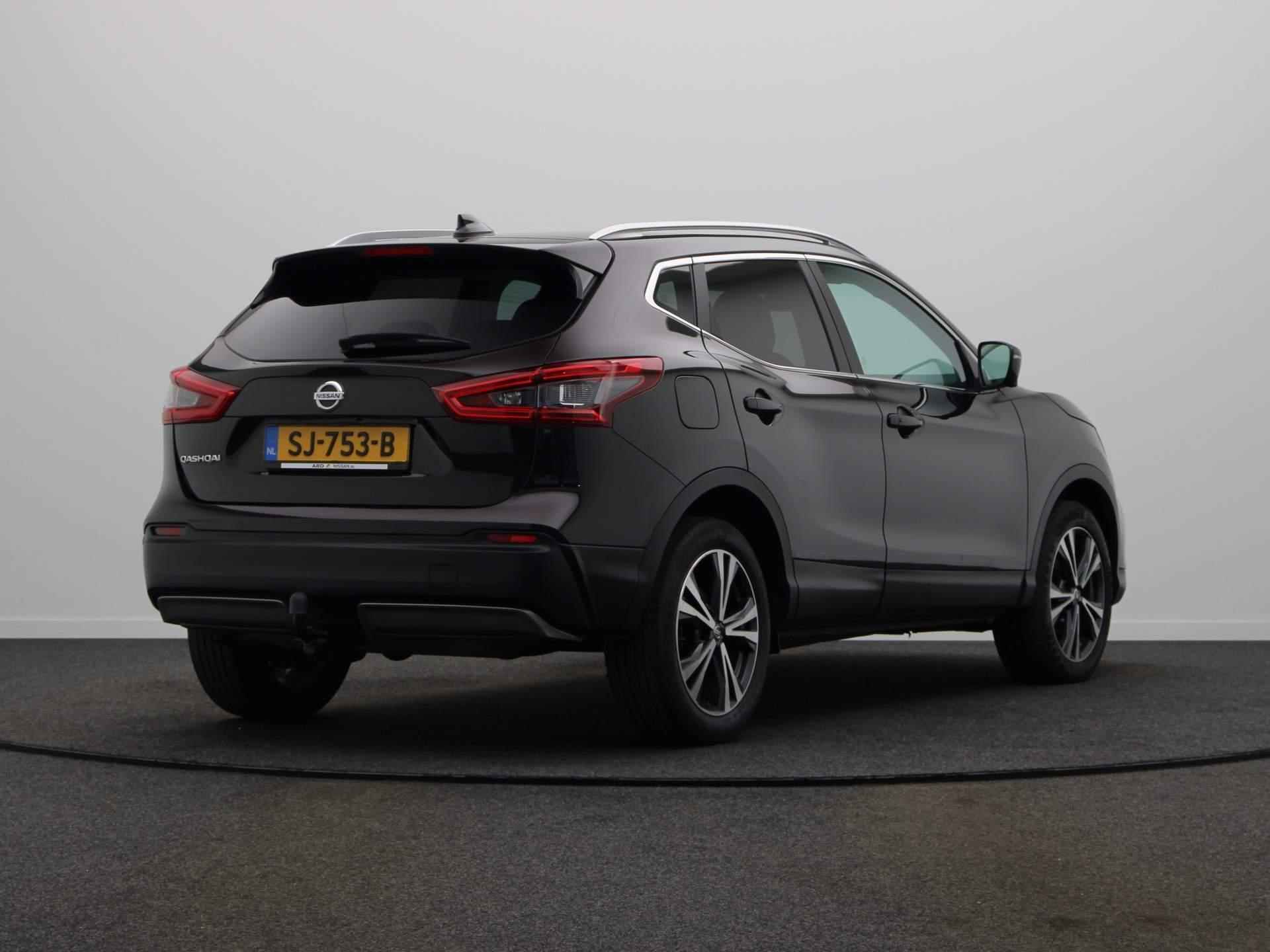 Nissan Qashqai 1.2 N-Connecta | Panoramisch vast glazen dak | 360 graden camera | Trekhaak | Cruise Control | Keyless Entry | - 6/50