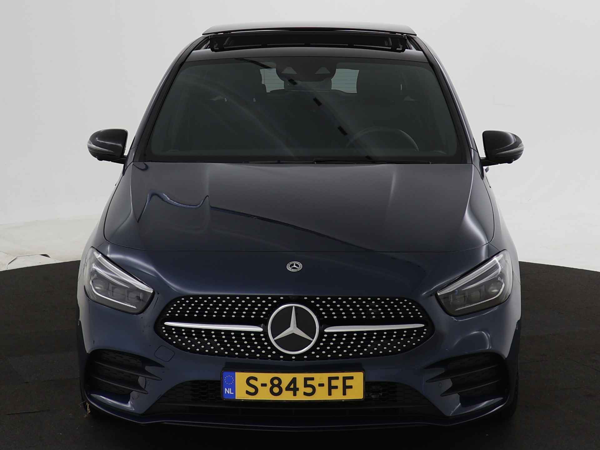 Mercedes-Benz B-Klasse 180 AMG Line | Premium Plus Pakket | GUARD 360 °  | Nightpakket | Smartphone integratiepakket | Inclusief 24 maanden MB Certified garantie voor Europa. - 22/39