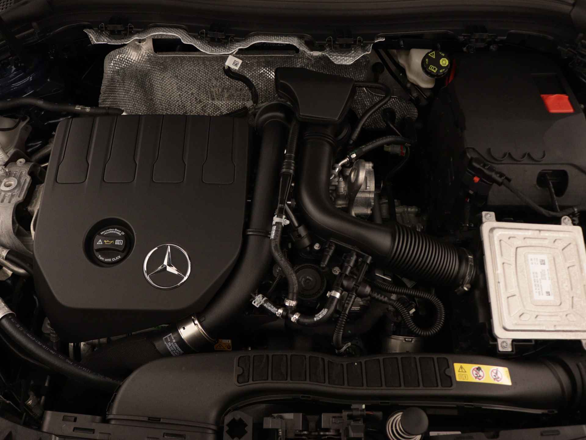 Mercedes-Benz B-Klasse 180 AMG Line | Premium Plus Pakket | GUARD 360 °  | Nightpakket | Smartphone integratiepakket | Inclusief 24 maanden MB Certified garantie voor Europa. - 36/39