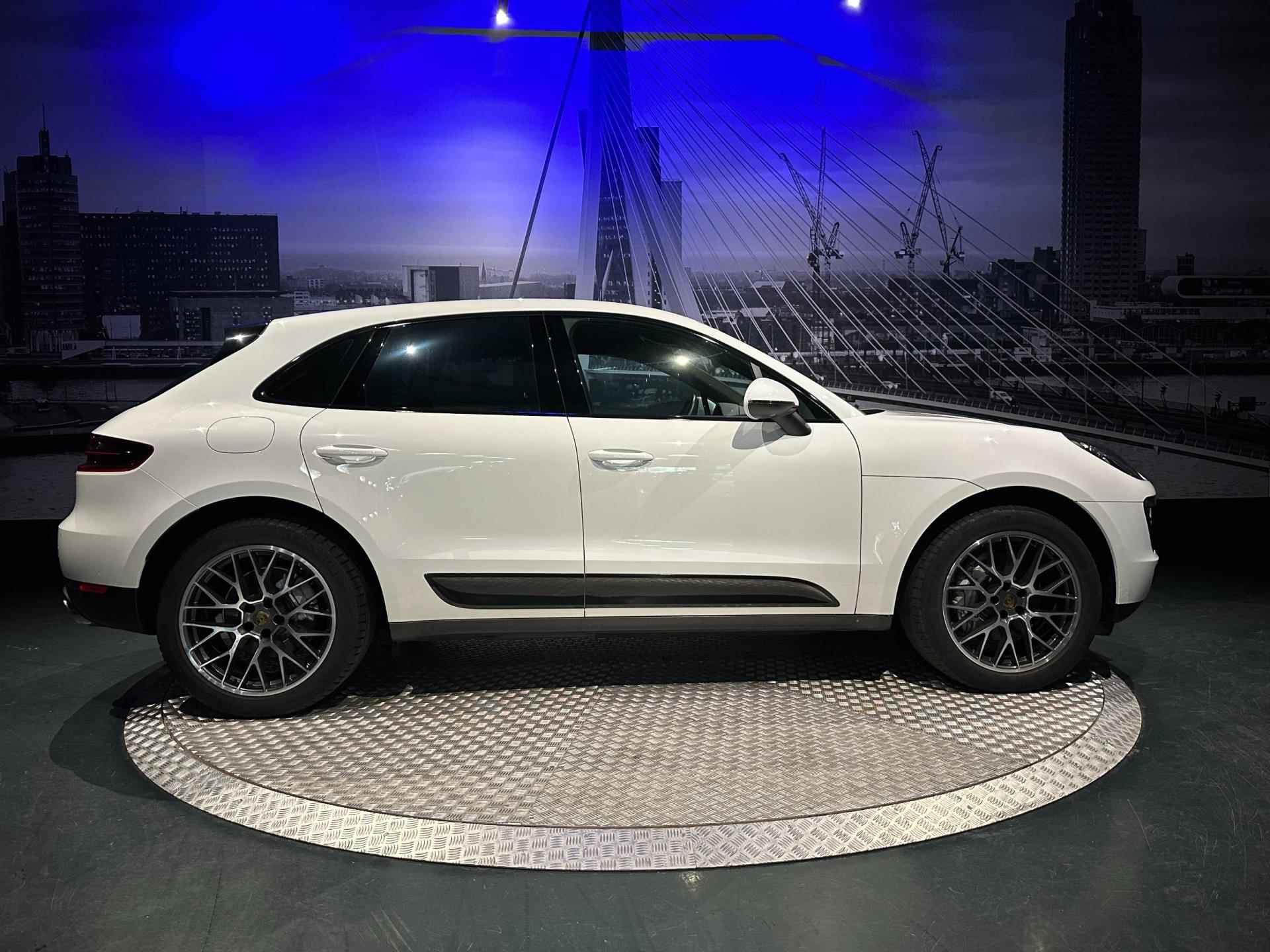 Porsche Macan 3.0 S *Luchtvering*SportChrono*Stoelventilatie - 2/38