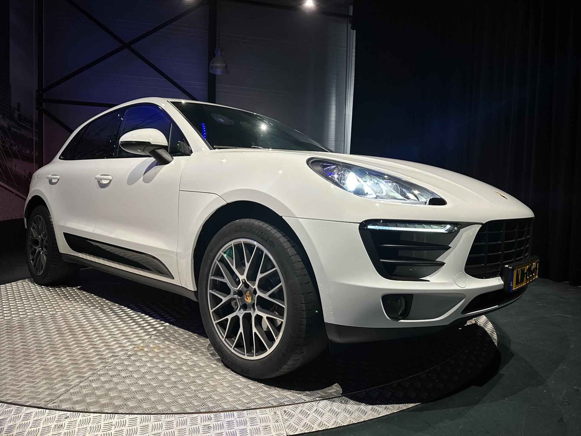 Porsche Macan 3.0 S *Luchtvering*SportChrono*Stoelventilatie - 34/38