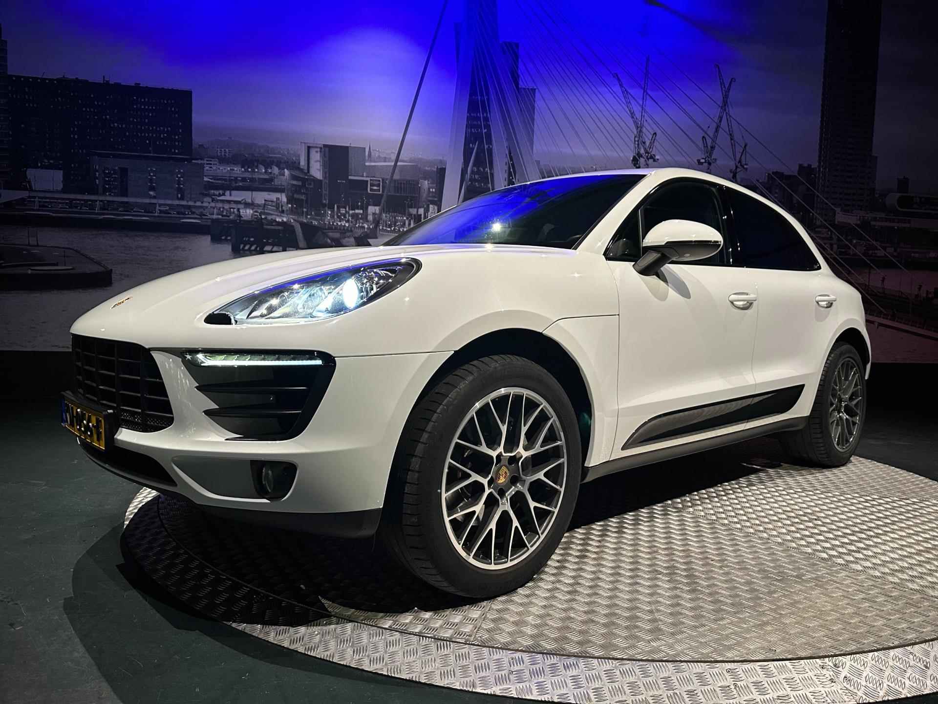 Porsche Macan 3.0 S *Luchtvering*SportChrono*Stoelventilatie - 35/38