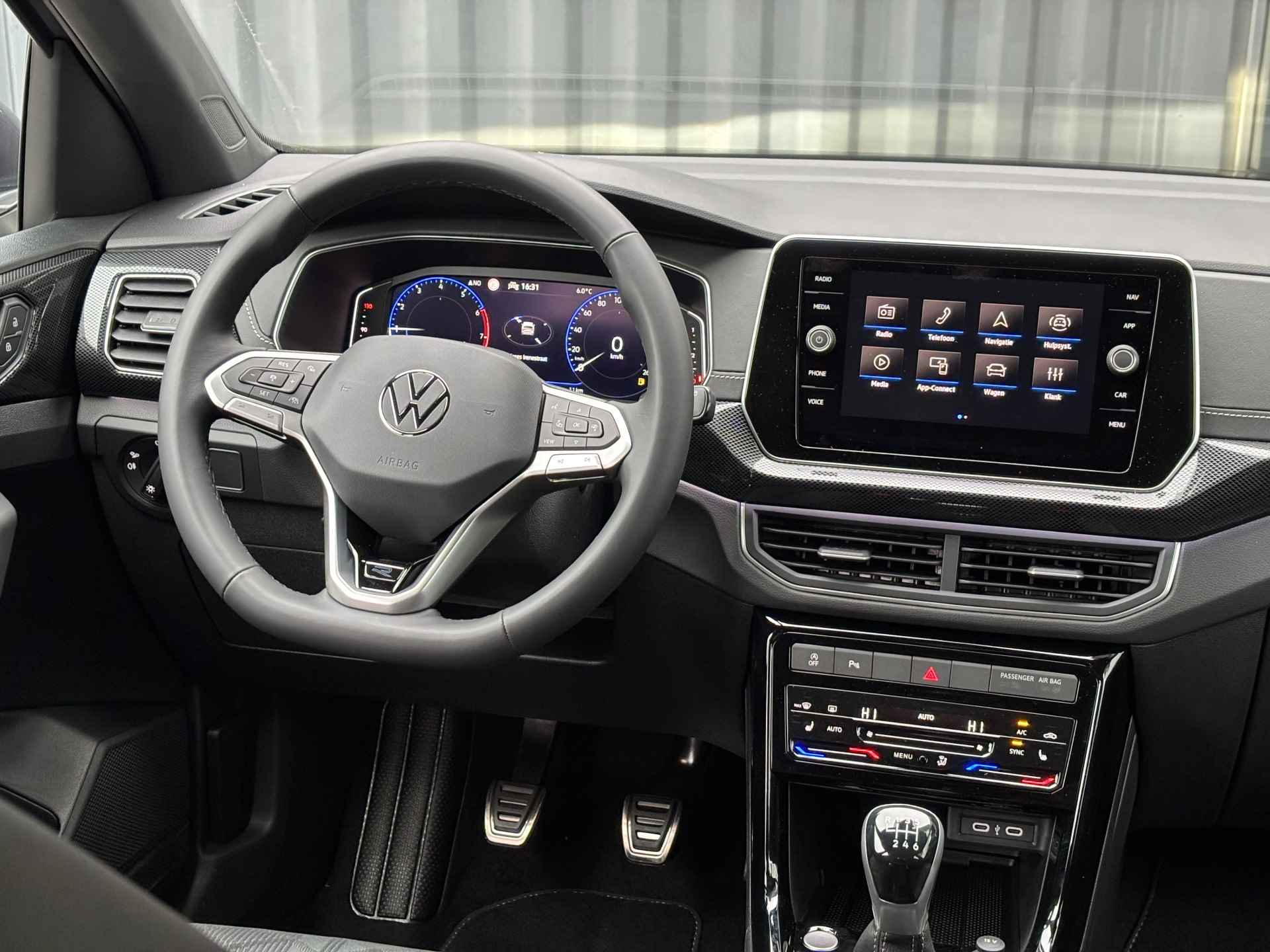 Volkswagen T-Cross R-Line-Edition 1.0 TSI 116 pk | 18" LM velgen | Matrix LED | Stoelverwarming - 7/22