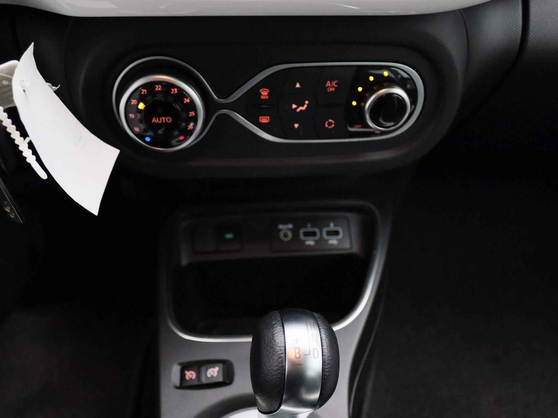 Renault Twingo Z.E. R80 Intens | Apple Carplay & Android Auto |  Climate control | Cruise control | 15" Lichtmetalen velgen - 16/27