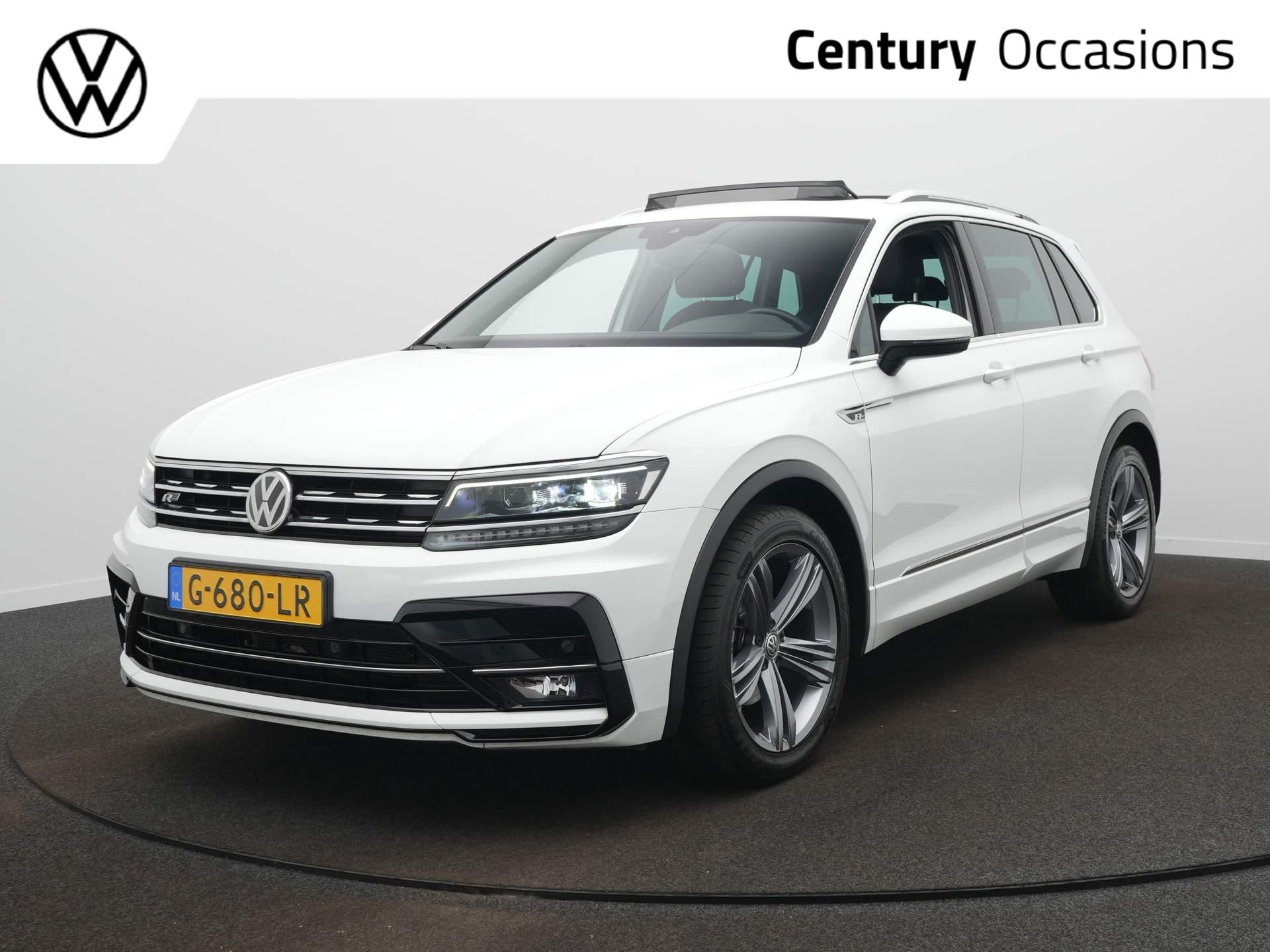 Volkswagen Tiguan 1.5 TSI R-Line Business Trekhaak - Panoramadak - Navigatie - R-Line