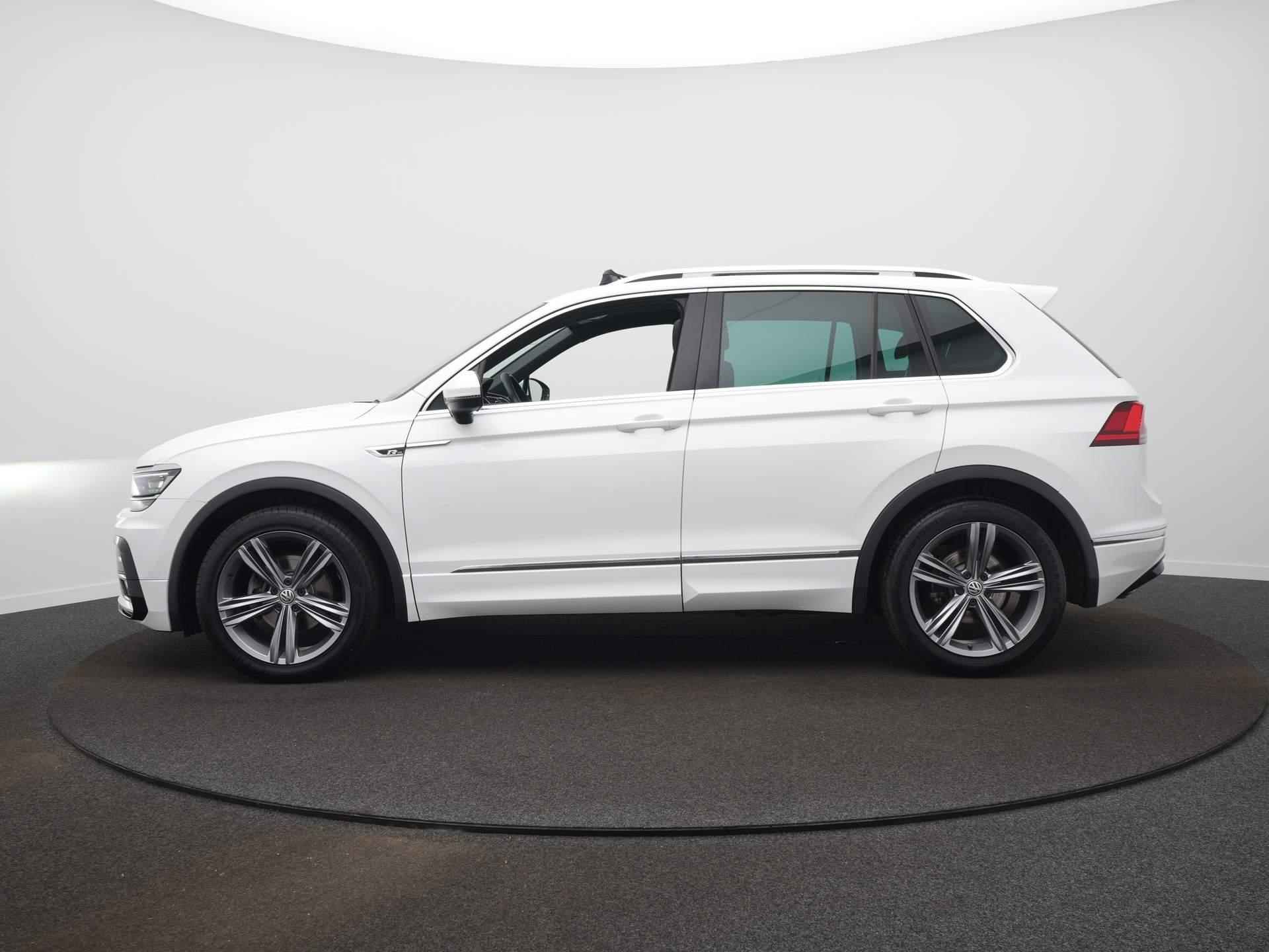 Volkswagen Tiguan 1.5 TSI R-Line Business Trekhaak - Panoramadak - Navigatie - R-Line - 8/57